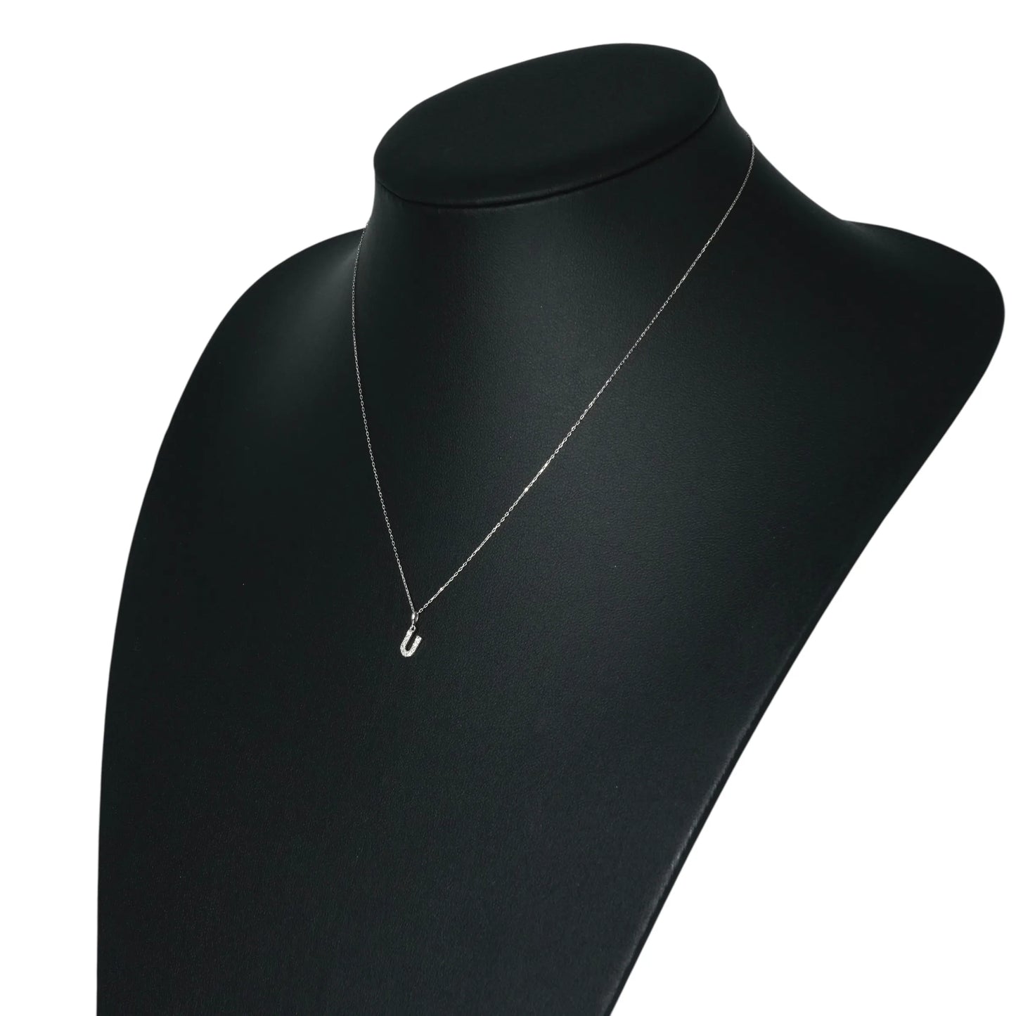 K18 White Gold U Pendant Necklace
