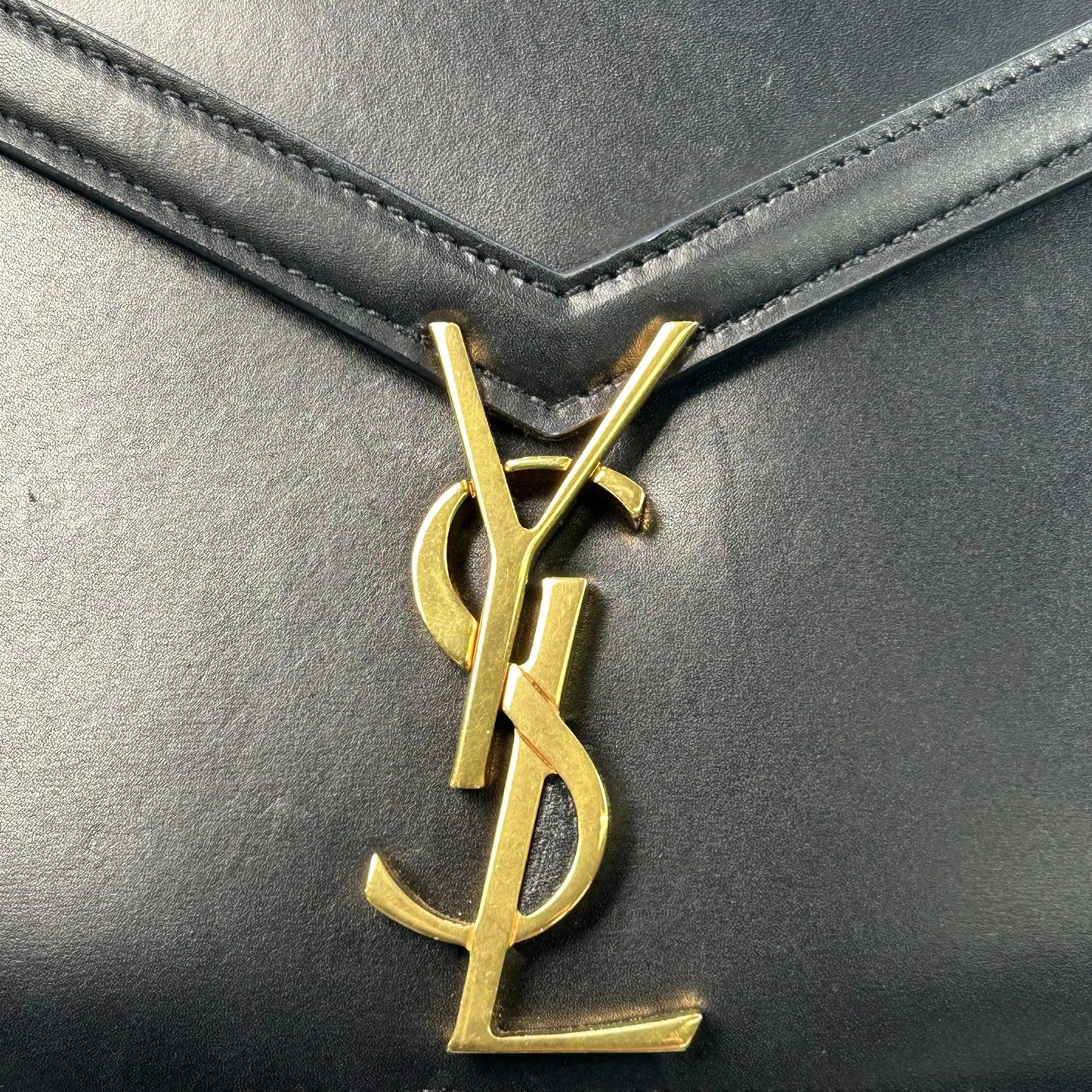 Saint Laurent Cassandra Chain Shoulder Bag - Black