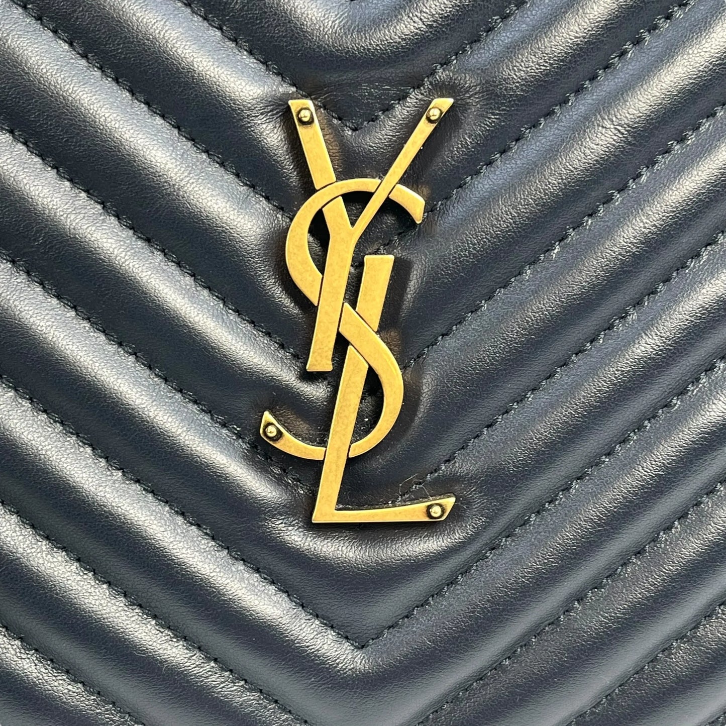 Saint Laurent Lou Medium Shoulder Bag - Navy