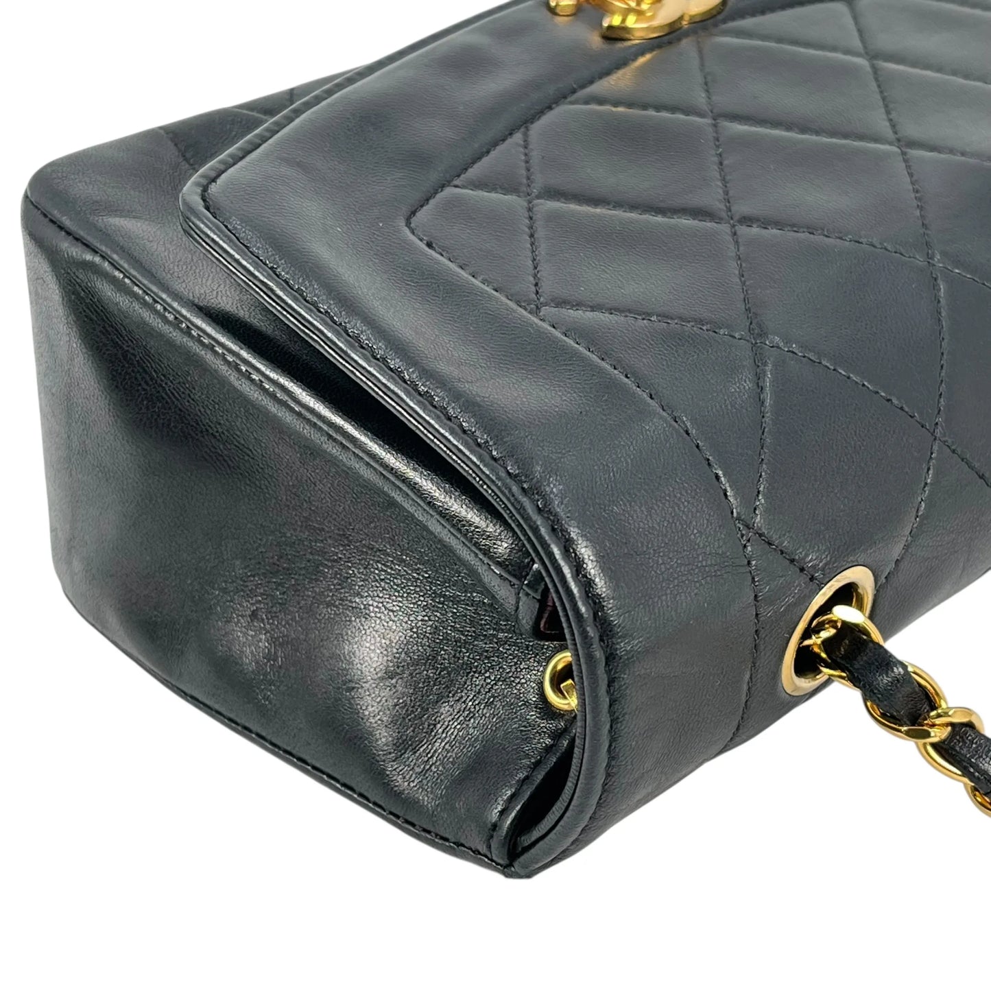 CHANEL Diana Flap 22 Chain Shoulder Bag - Black