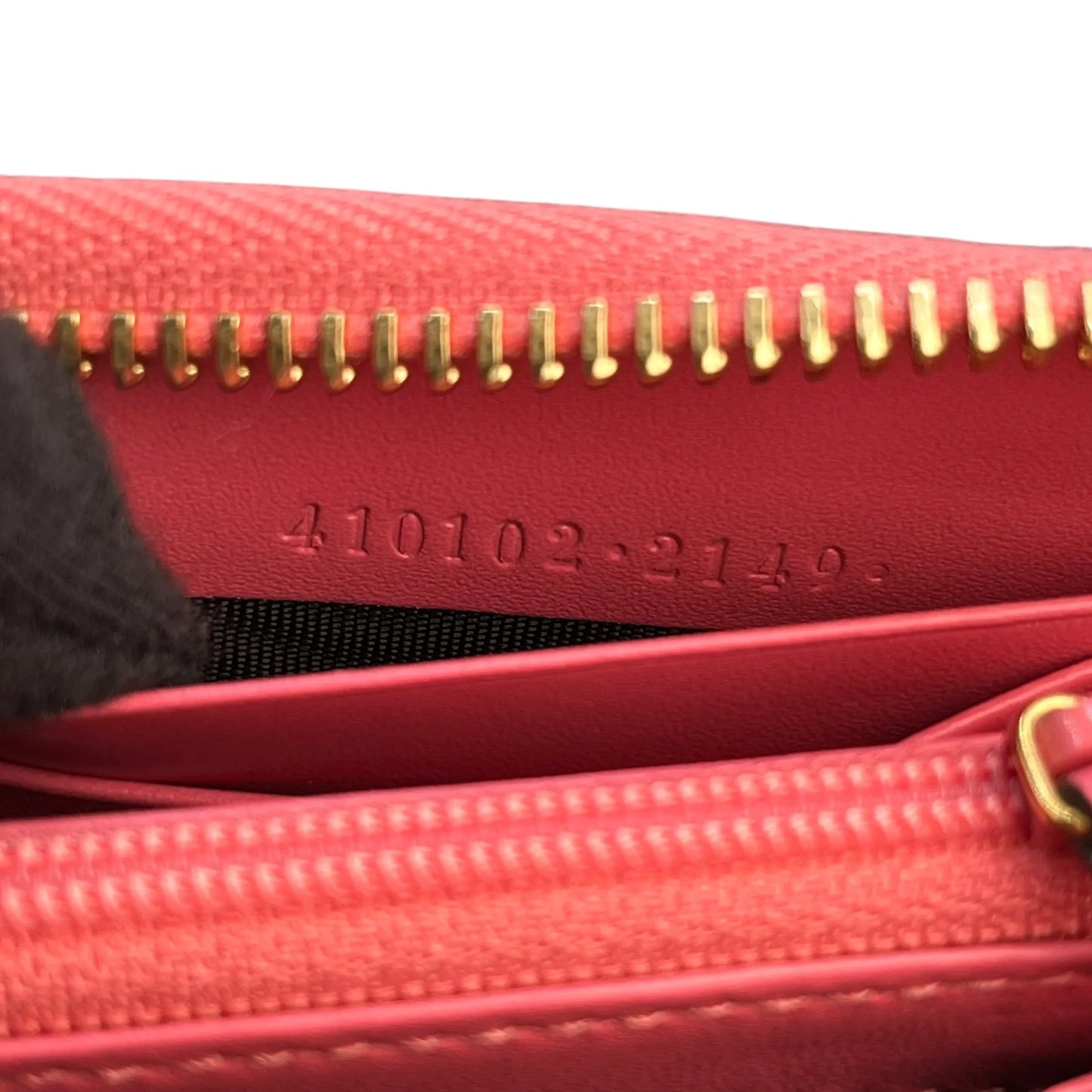 GUCCI GG Marmont Metelasse Zipped Around Long Wallet - Pink