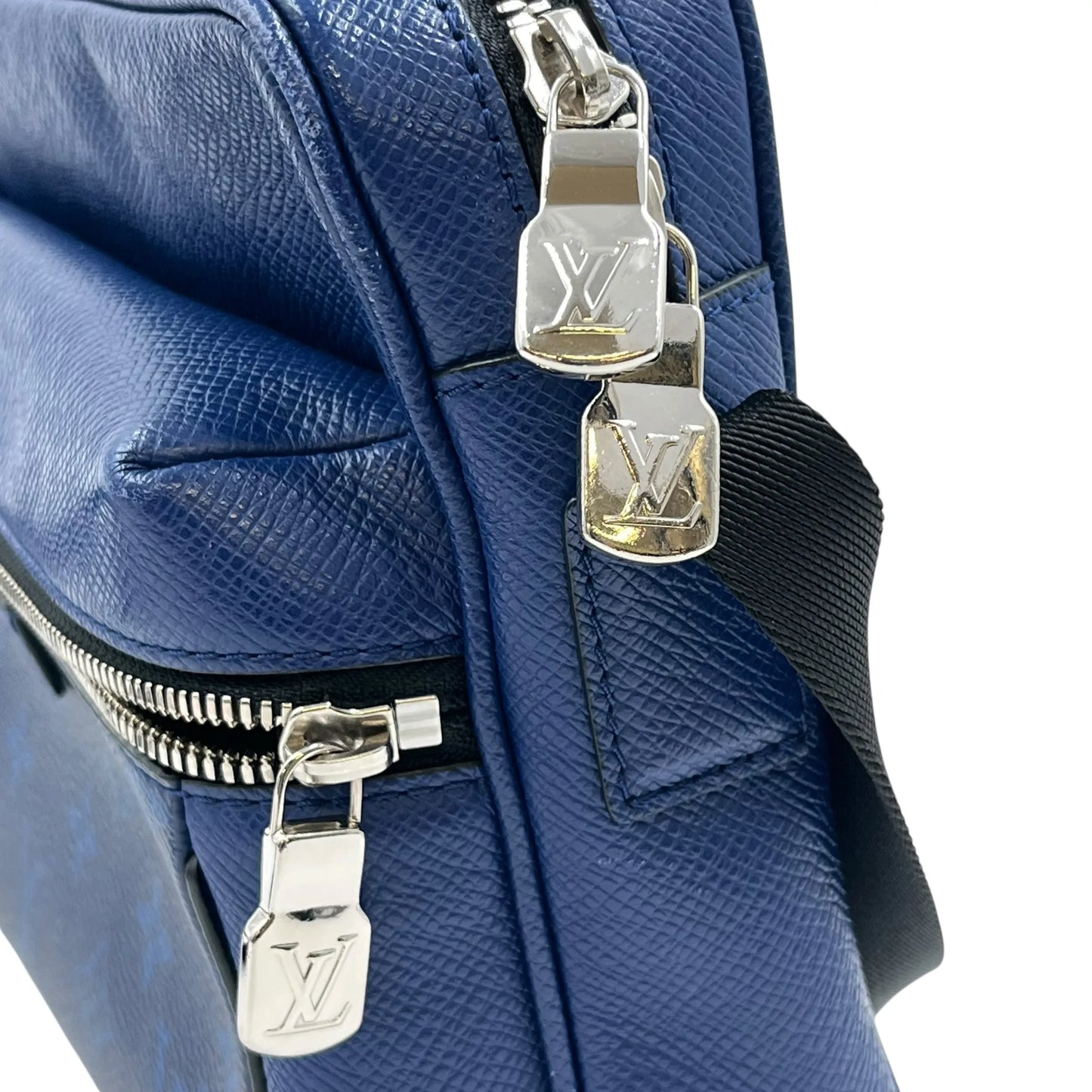 Louis Vuitton Taiga Rama Outdoor Messenger PM Shoulder Bag Body Bag - Blue