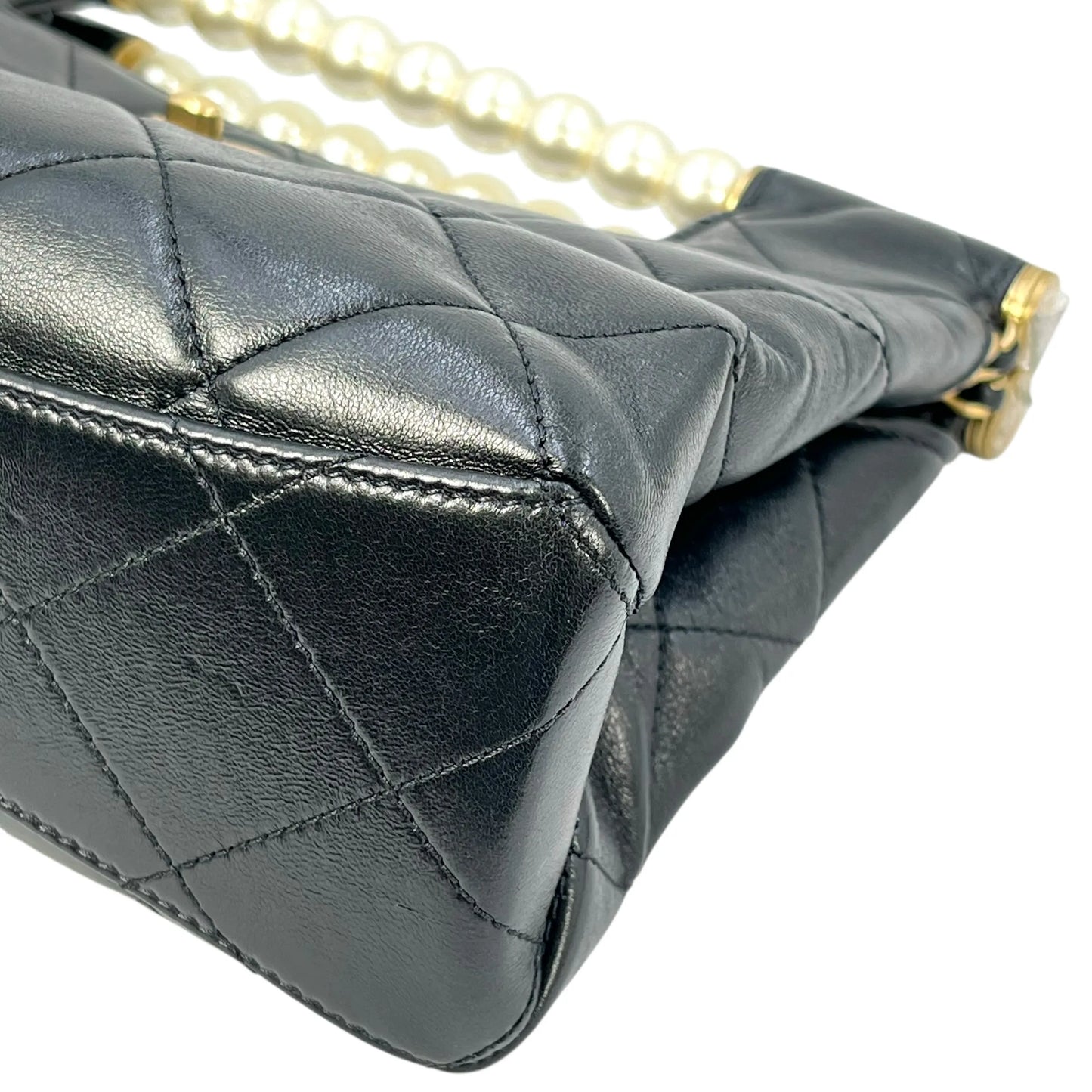 CHANEL Pearl Handle Leather Hand Bag - Black