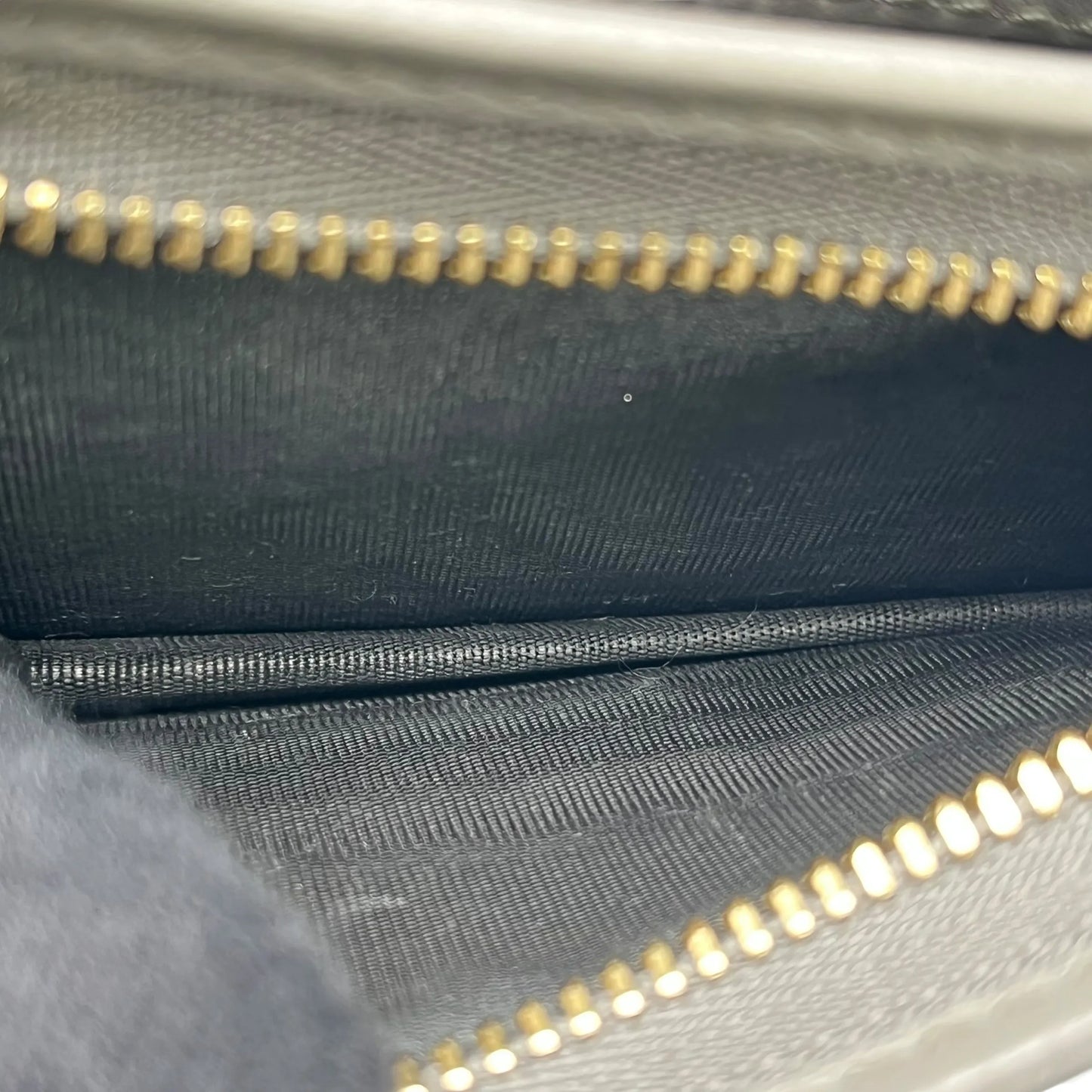 GUCCI GG Materasse Compact Wallet - Gray