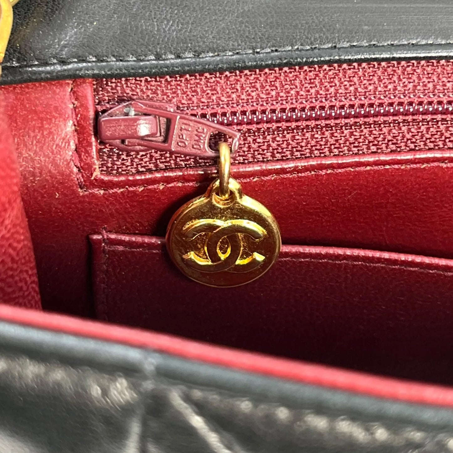 CHANEL Diana 25 Lambskin Shoulder Bag - Black