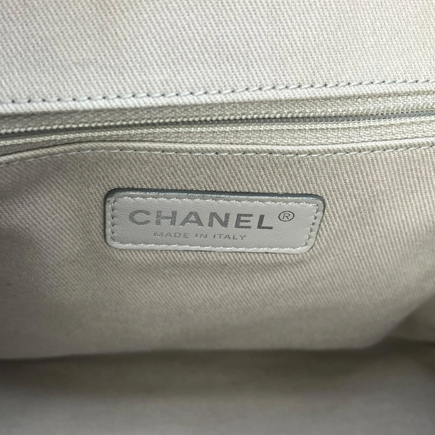 CHANEL Deauville MM Glazed Leather Tote Bag - Black