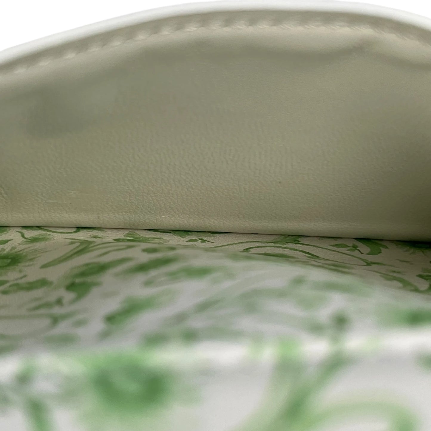 Louis Vuitton Capucines Portefeuille Compact Wallet - Mint Green