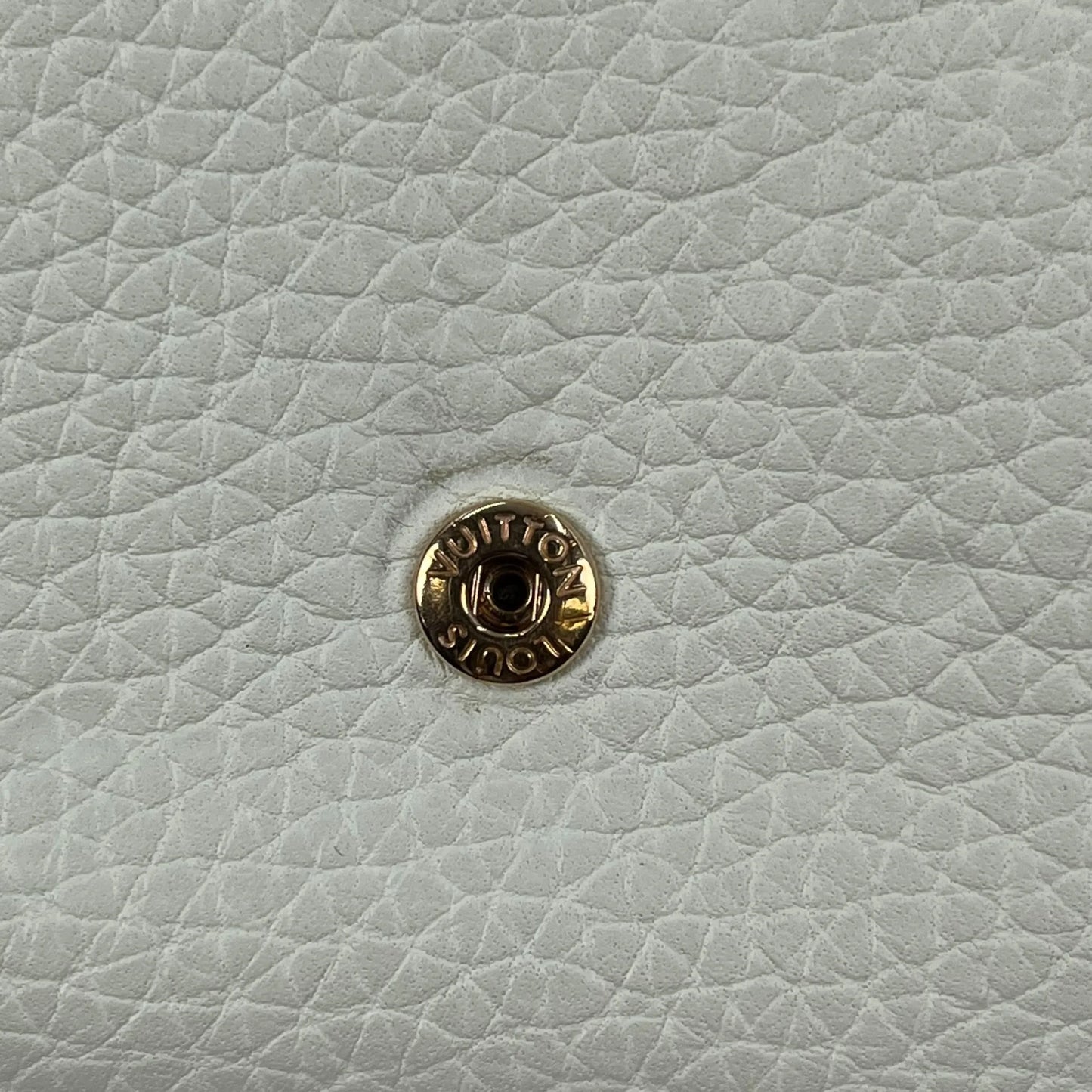 Louis Vuitton Capucines Portefeuille Compact Wallet - Mint Green