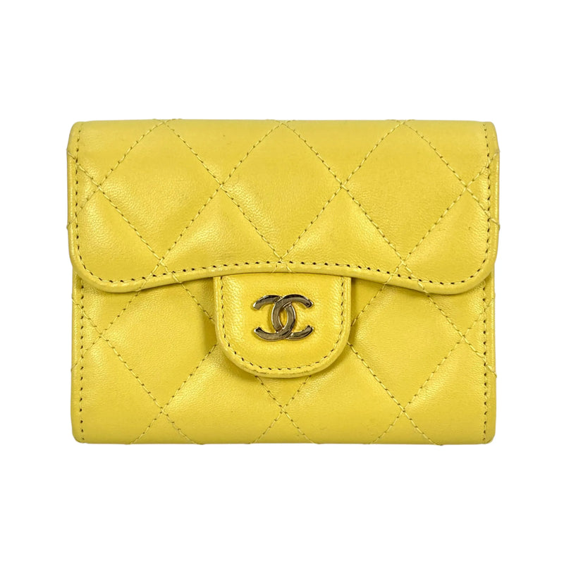CHANEL Matelasse Classic Flap Lambskin Coin Case - Yellow