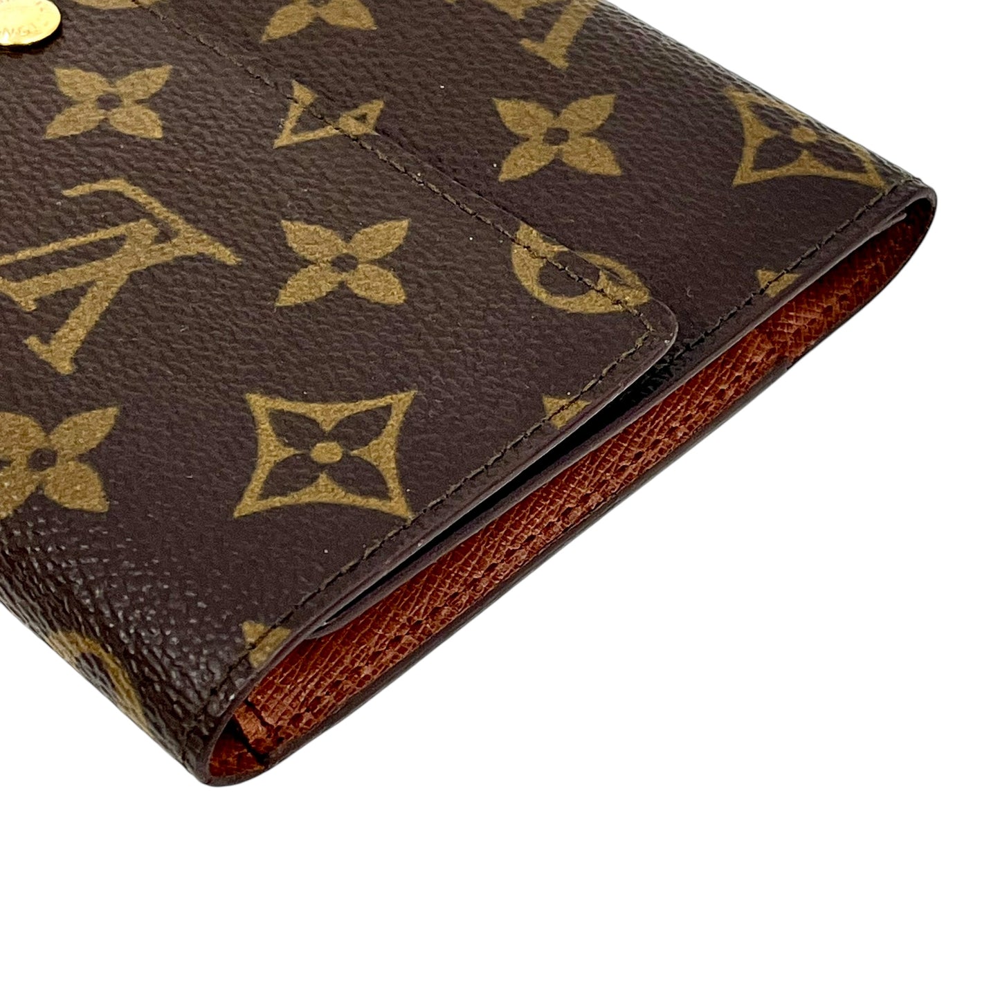 Louis Vuitton Portetrezoll International