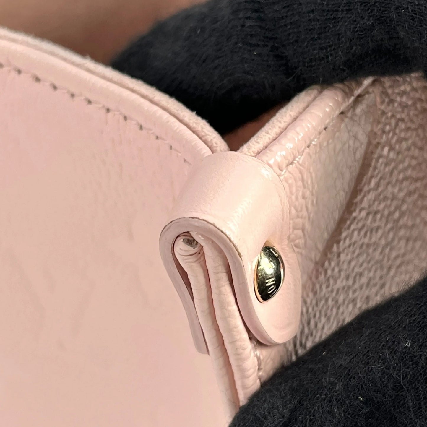 Louis Vuitton On The Go PM Monogram Empreinte - Pink