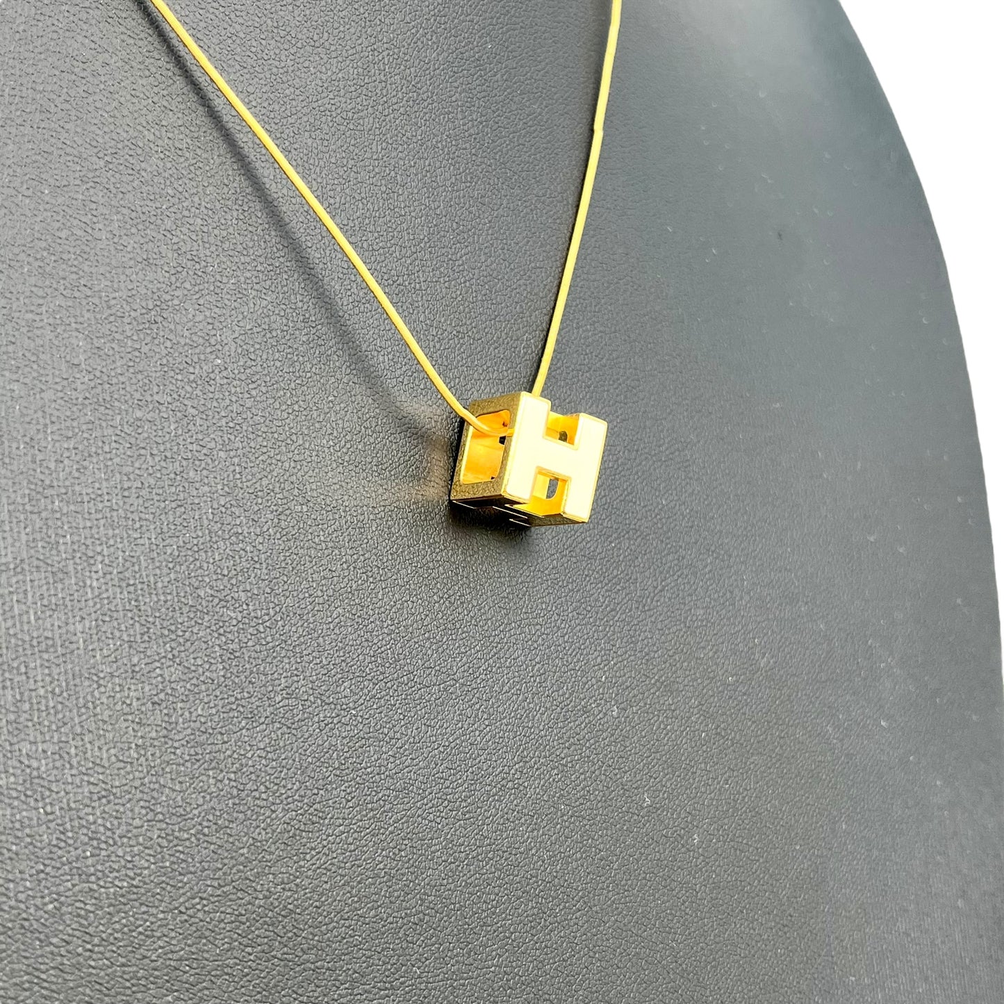 Hermès H Cube Necklace White