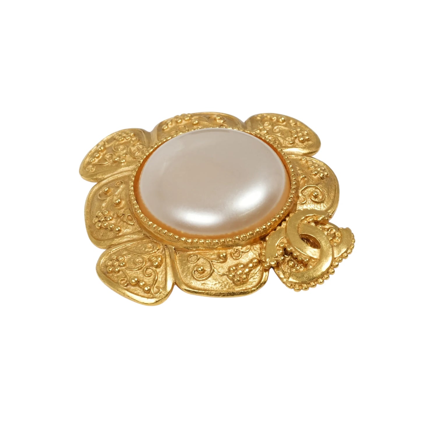 CHANEL Fake Pearl Brooch 96A - White Gold