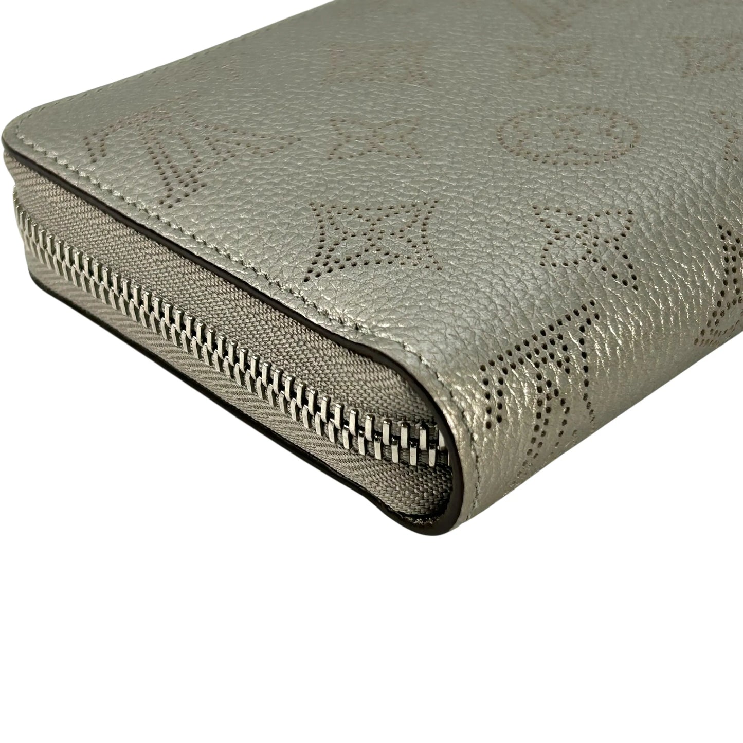 Louis Vuitton Monogram Mahina Long Wallet - Silver