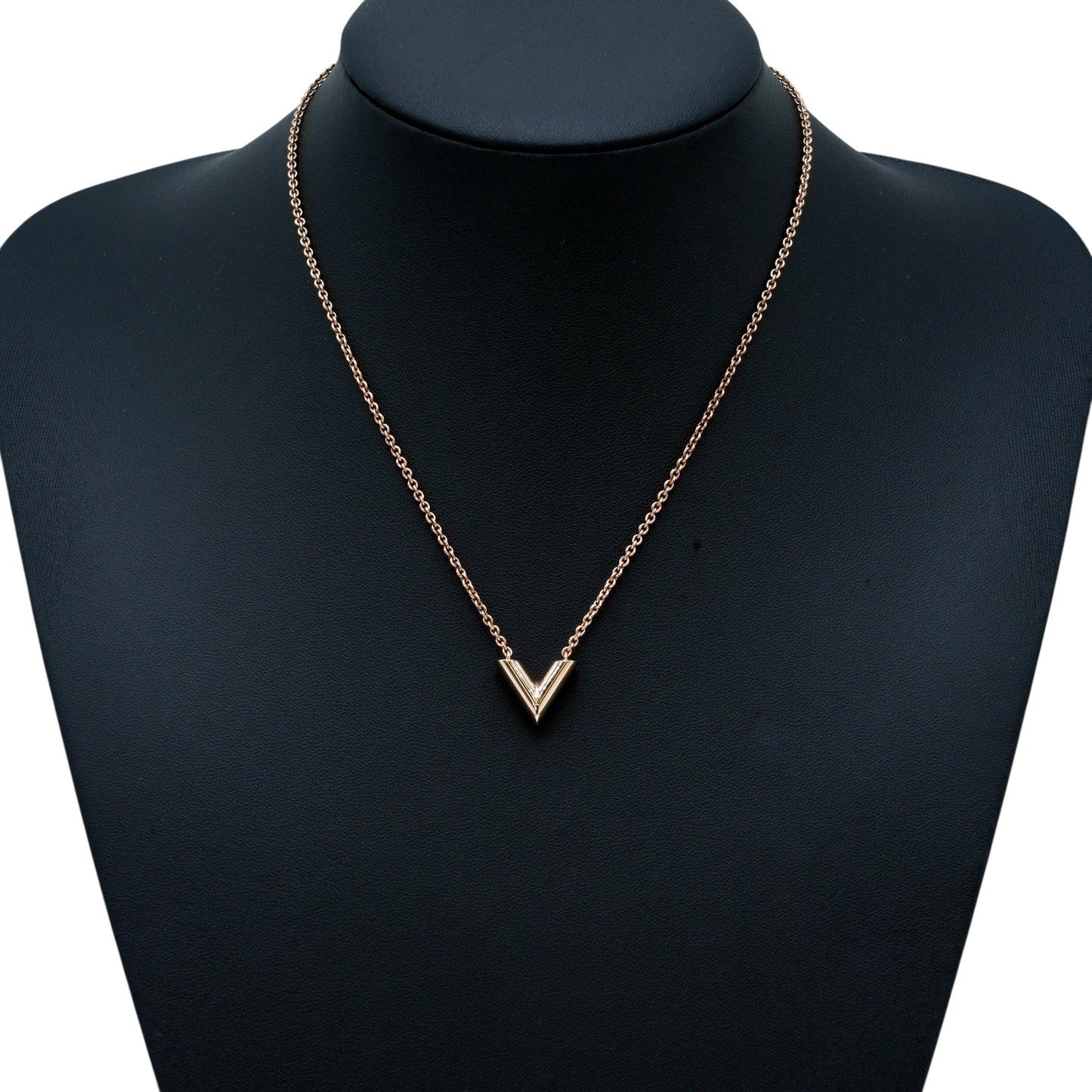 Louis Vuitton Essential V Necklace Rose Gold