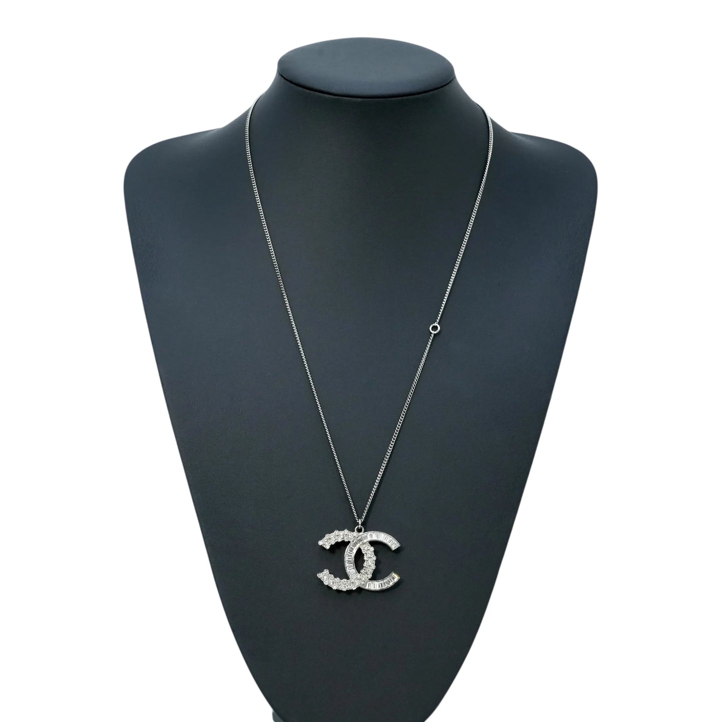 CHANEL CC Logo Chain Necklace - Gold Plated