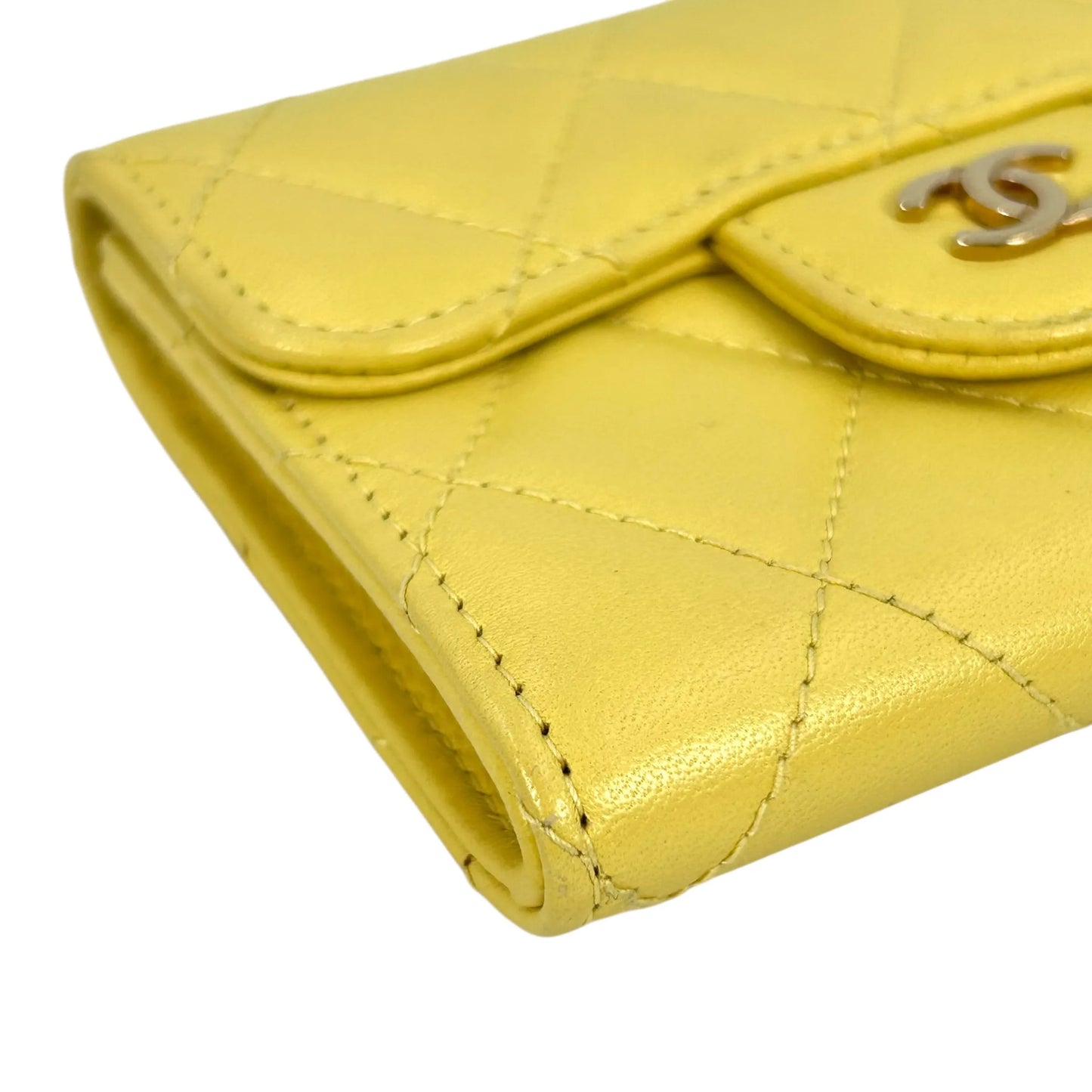 CHANEL Matelasse Classic Flap Lambskin Coin Case - Yellow