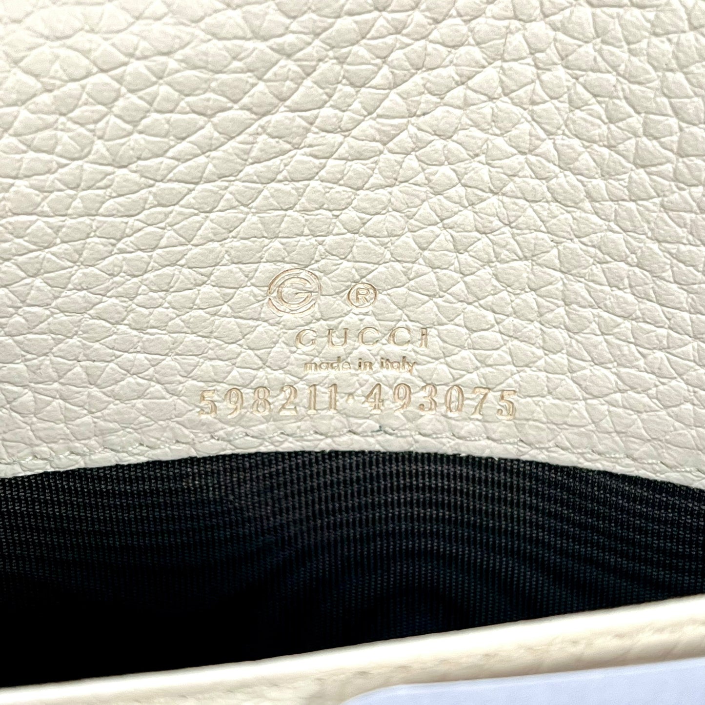 GUCCI Soho Chain Wallet - Cream