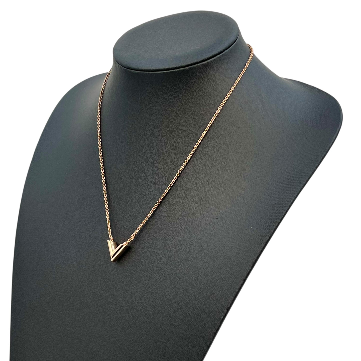 Louis Vuitton Essential V Necklace Rose Gold