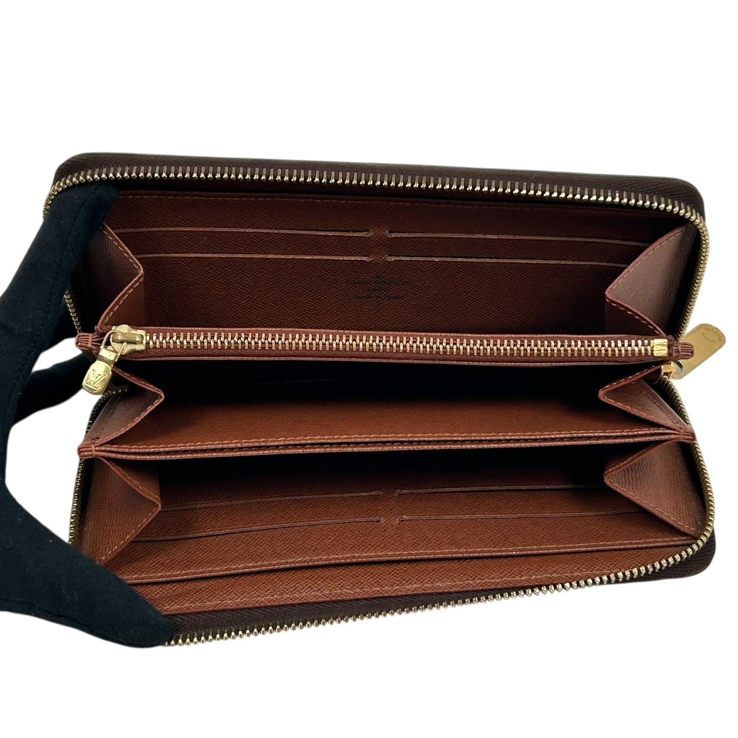 Louis Vuitton Zippy wallet