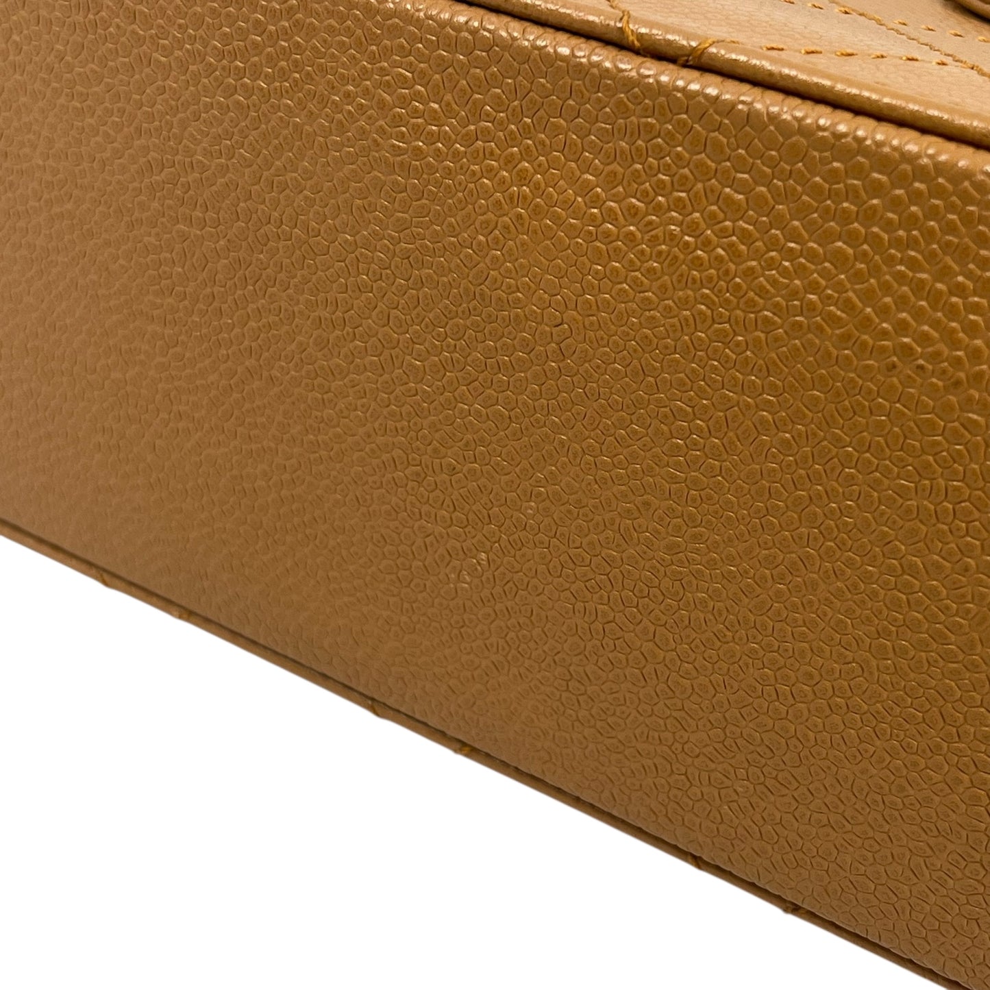 CHANEL Matelasse 30 Caviar Skin Gold Hardware Shoulder Bag - Beige Brown