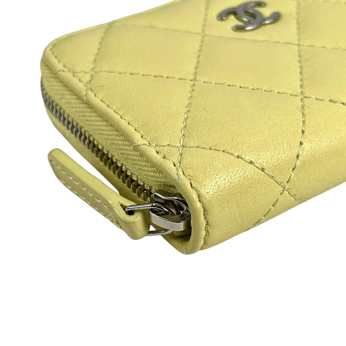 CHANEL Materasse Lambskin Coin Case - Yellow