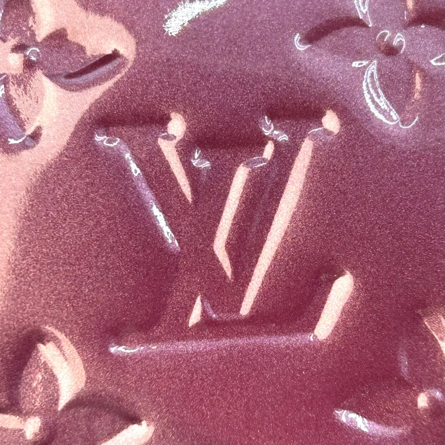 Louis Vuitton Porte Monnaie Coeur Vernis Coin Case - Purple