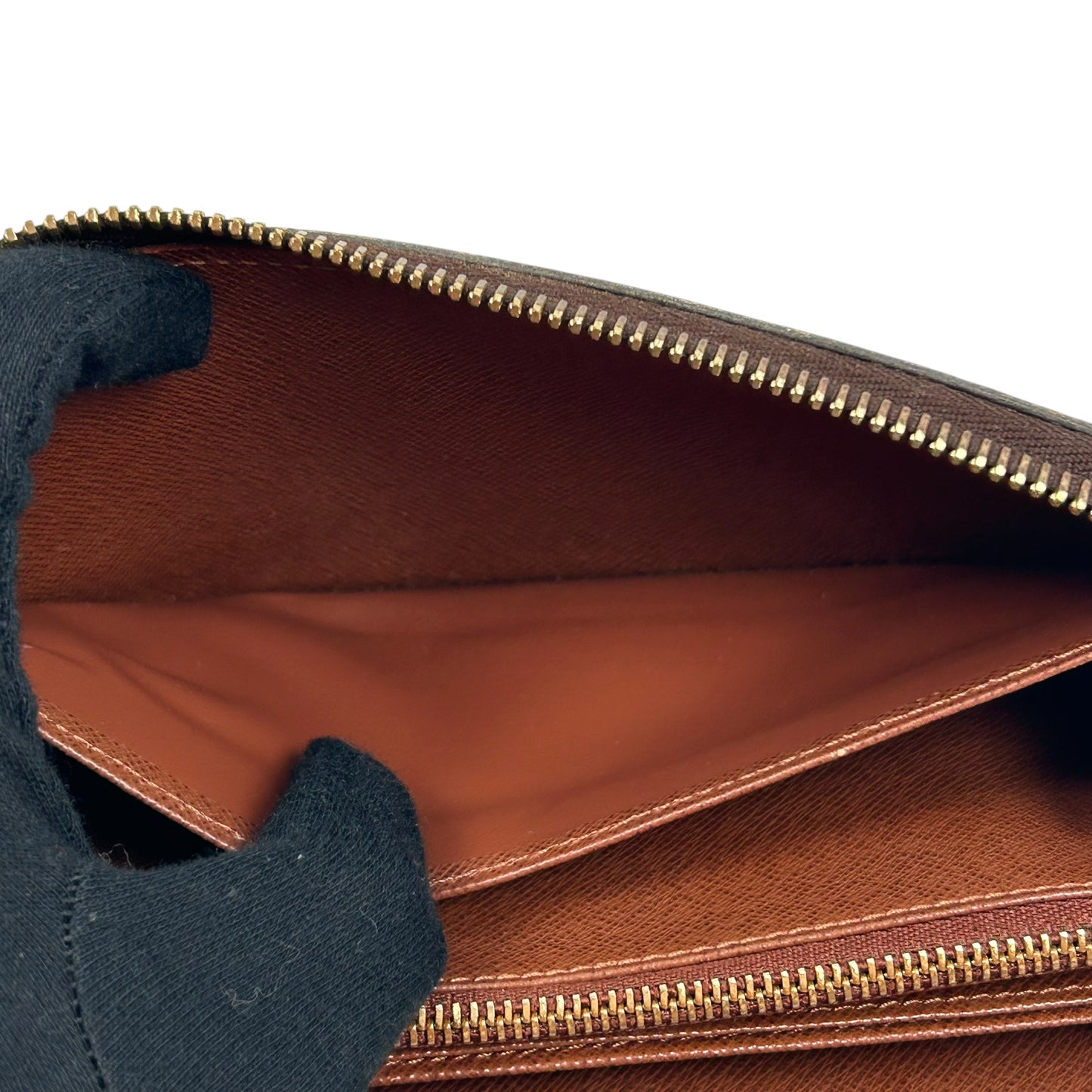 Louis Vuitton Zippy wallet