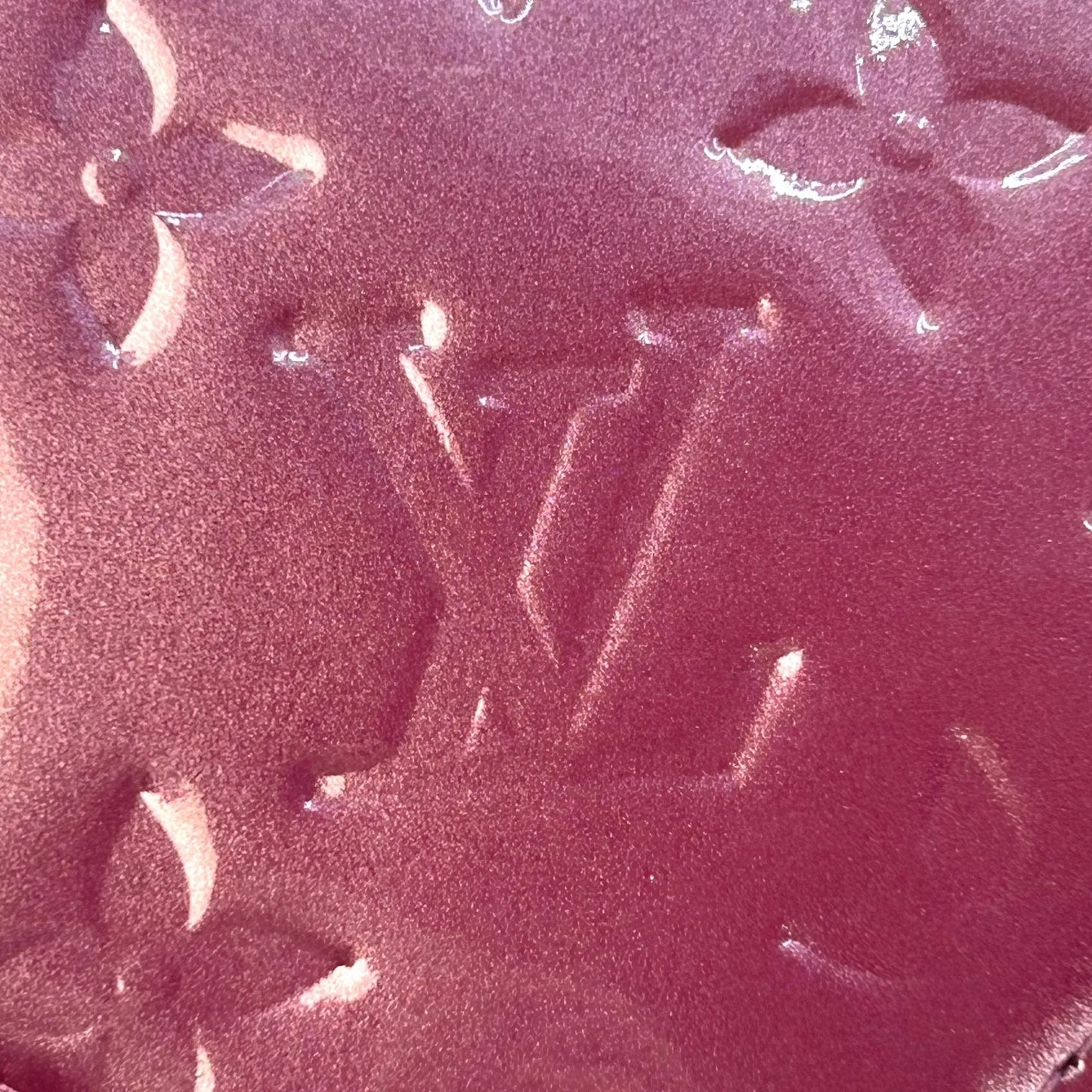 Louis Vuitton Porte Monnaie Coeur Vernis Coin Case - Purple