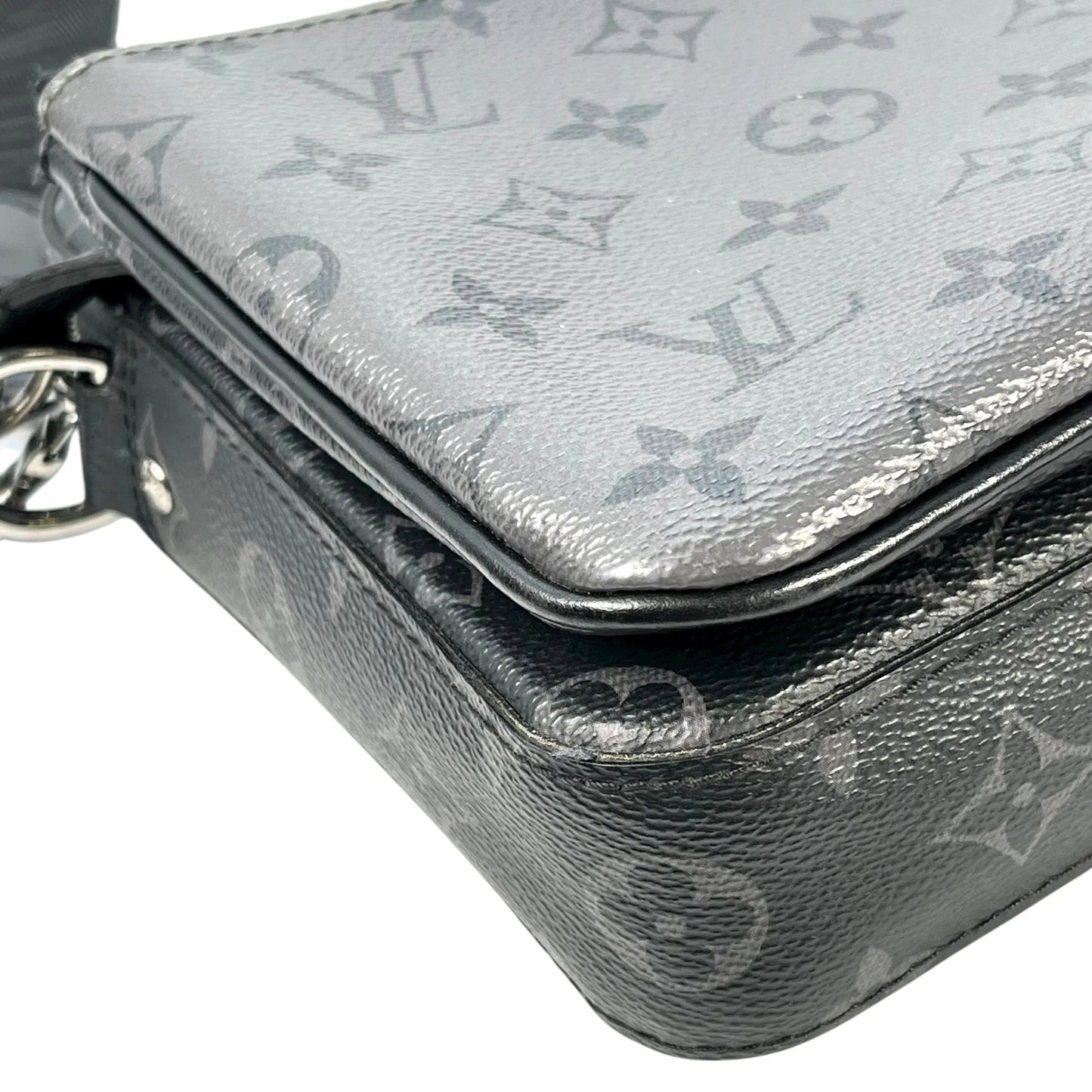 Louis Vuitton Trio Messenger Monogram Eclipse Shoulder Bag - Black