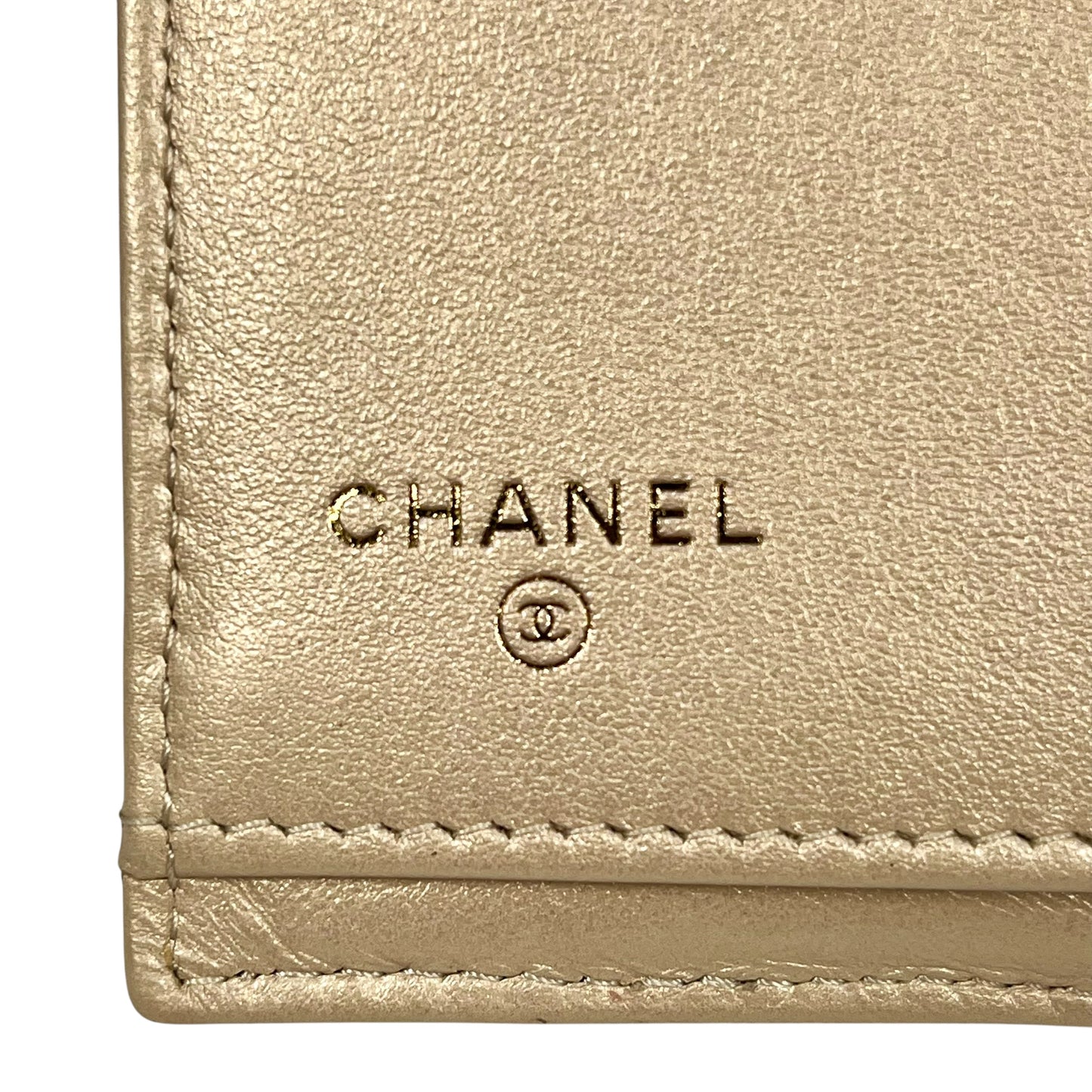 CHANEL Matelasse Caviar Skin Metallic Bi-fold wallet
