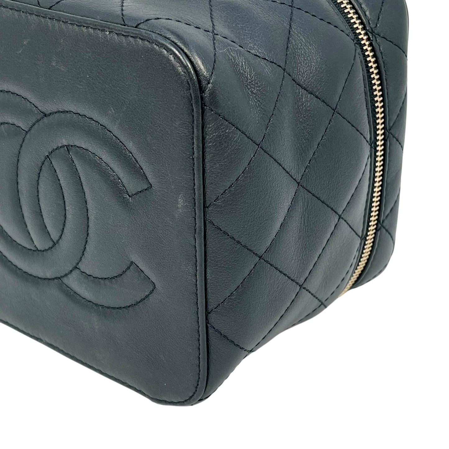 CHANEL Matelasse Small Vanity Chain Shoulder Bag