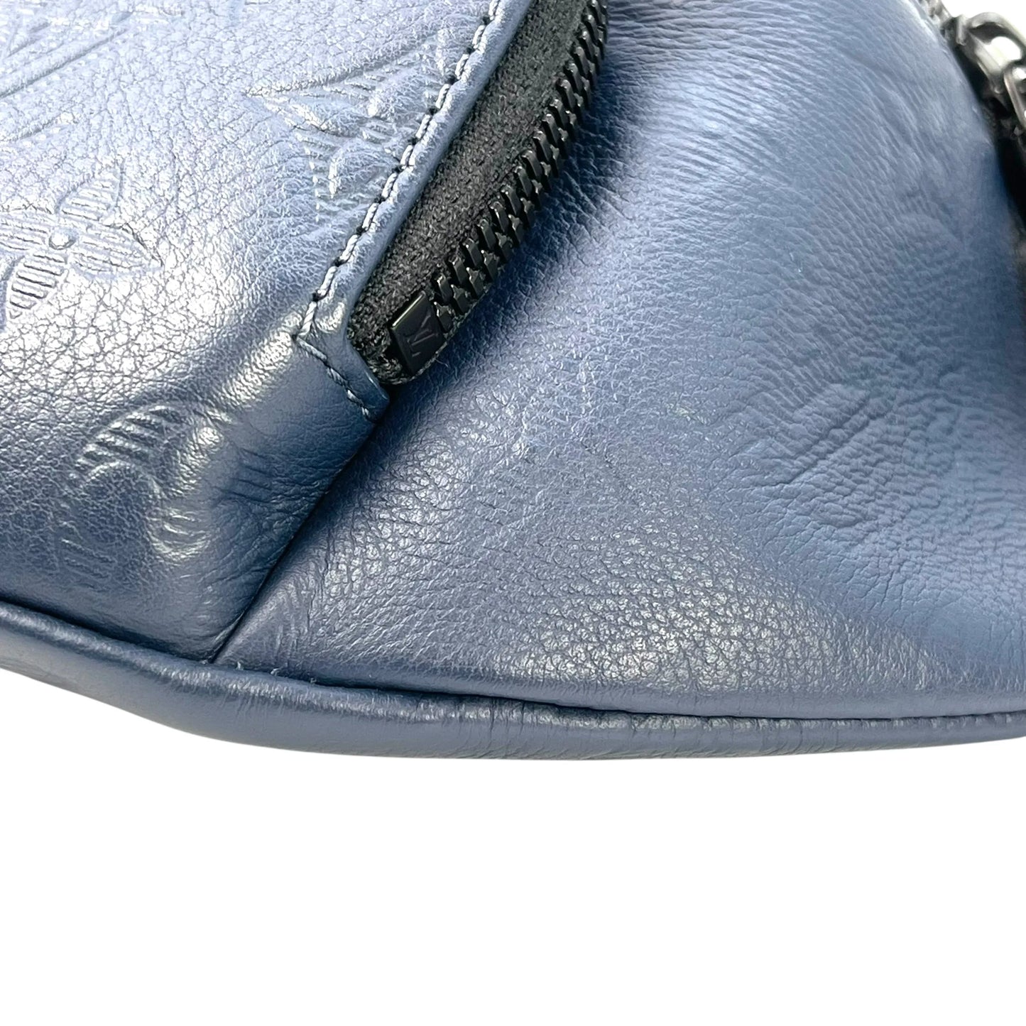 Louis Vuitton Monogram Shadow Discovery Bum Bag Body Bag - Navy
