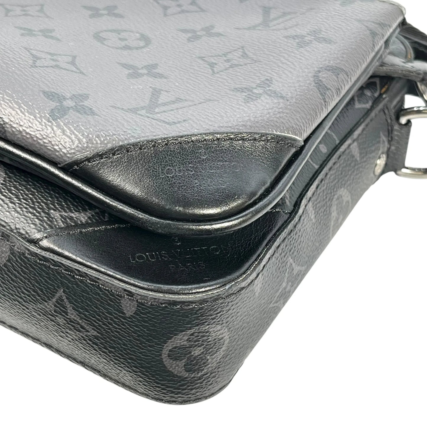 Louis Vuitton Trio Messenger Monogram Eclipse Shoulder Bag - Black