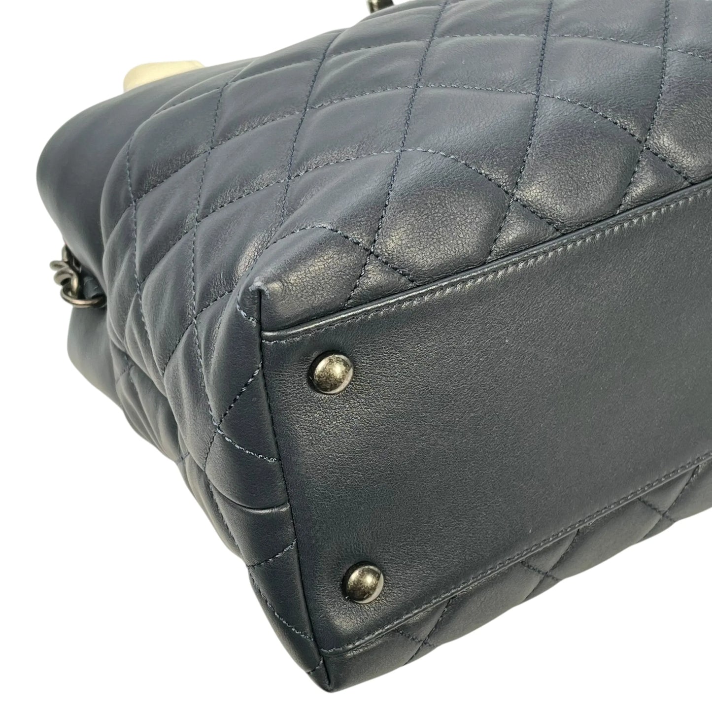 CHANEL Matelasse Tweed and Quilted Aged Calfskin Medium Hand Bag Chain Shoulder Bag - Navy