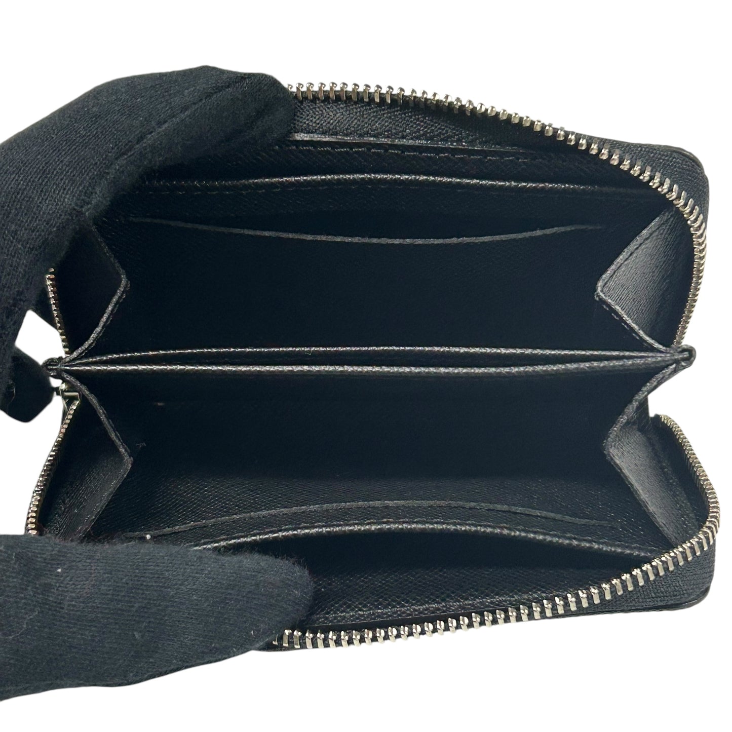 Louis Vuitton zippy Coin Puese