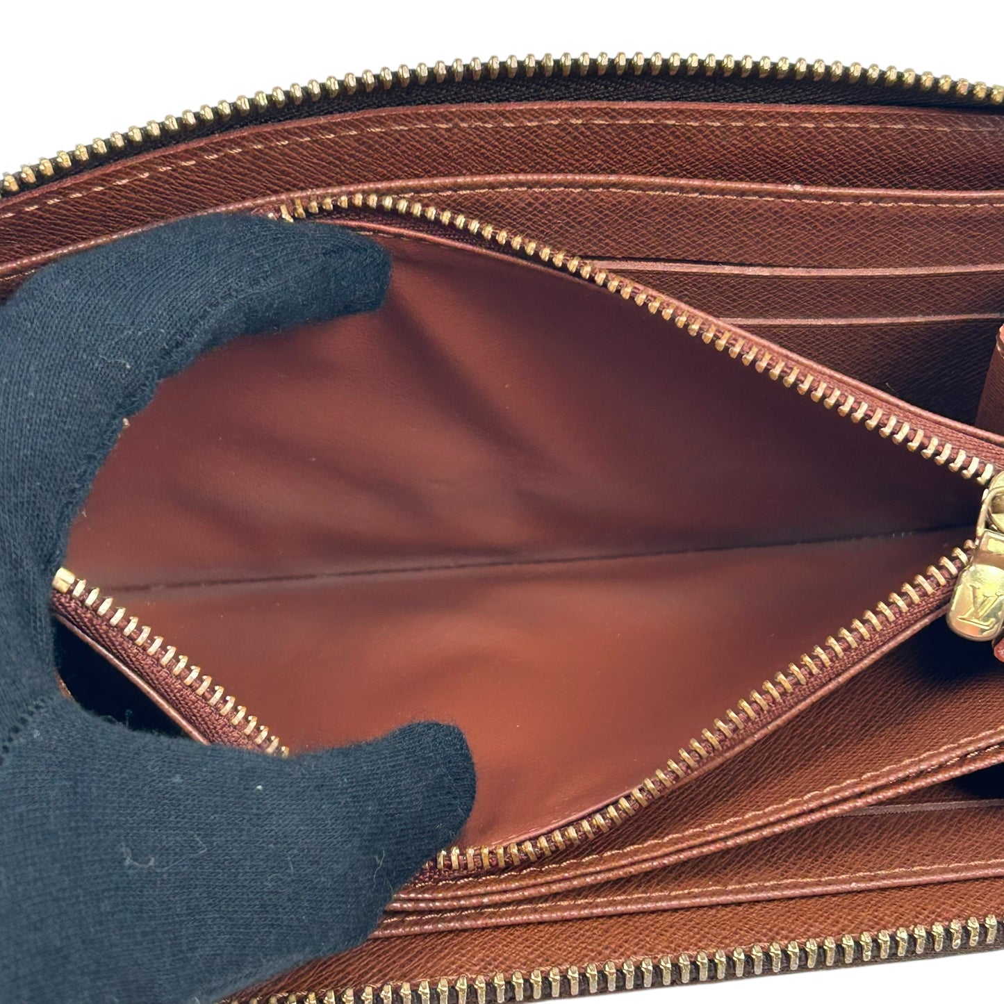 Louis Vuitton Zippy wallet