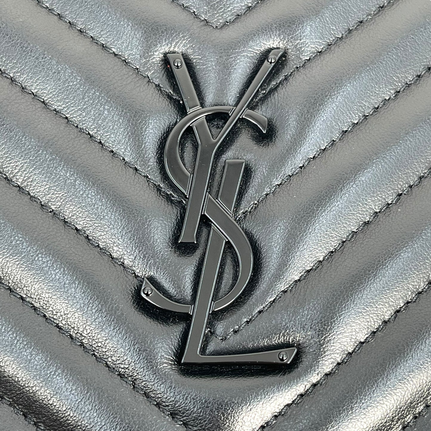 Saint Laurent Vinyle Mini Chain Shoulder Bag - Black