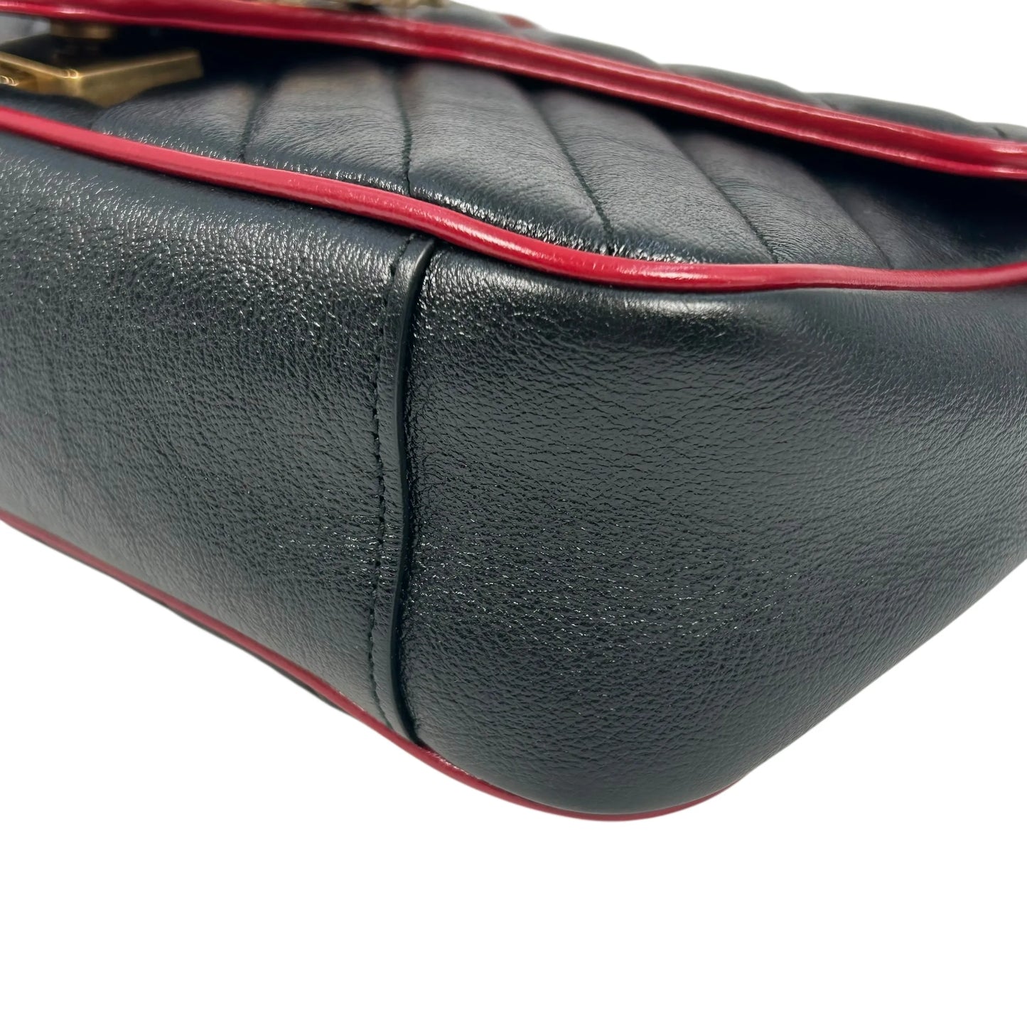 GUCCI GG Marmont Quilted Chain Shoulder Bag