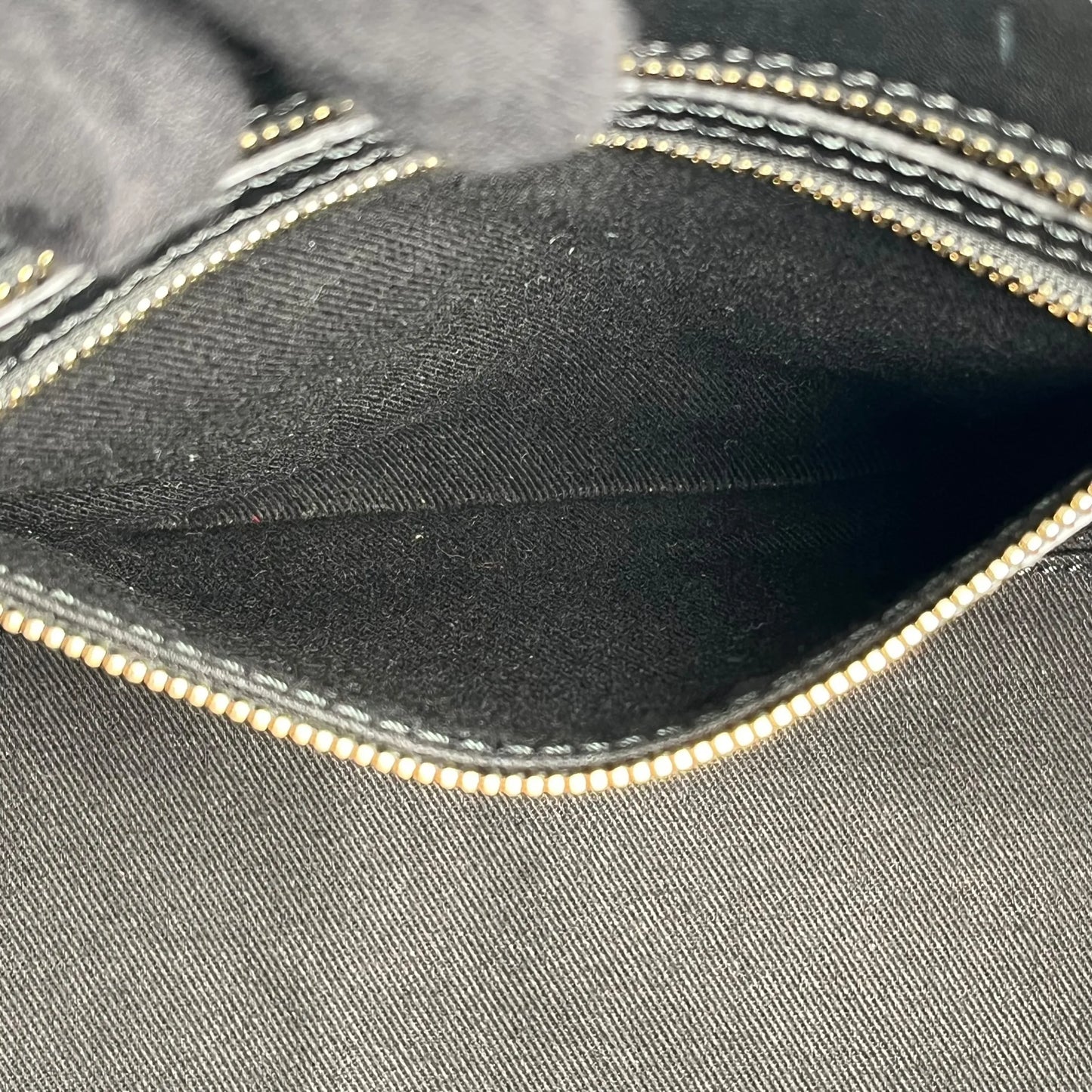 Valentino Garavani Rockstud Hand Bag Shoulder Bag - Black