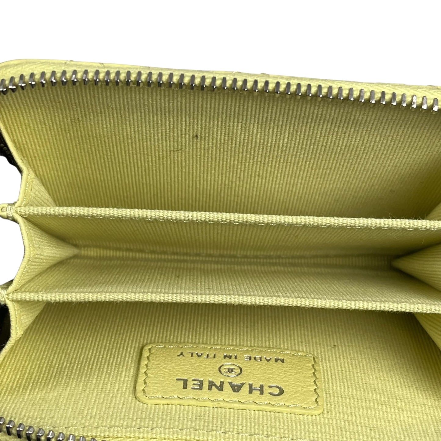 CHANEL Materasse Lambskin Coin Case - Yellow