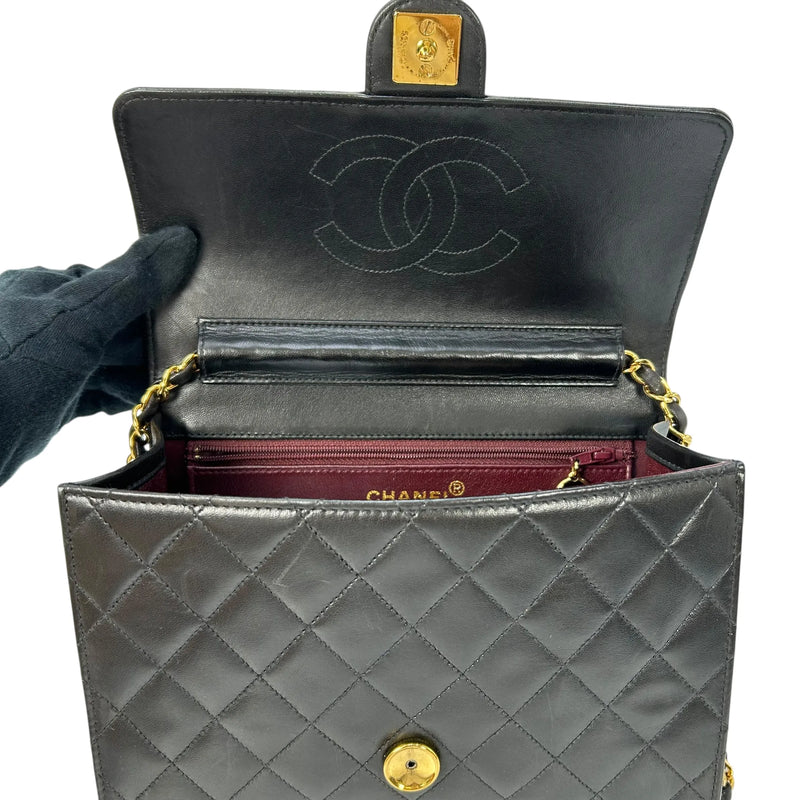 CHANEL Matelasse Lambskin Chain Shoulder Bag - Black