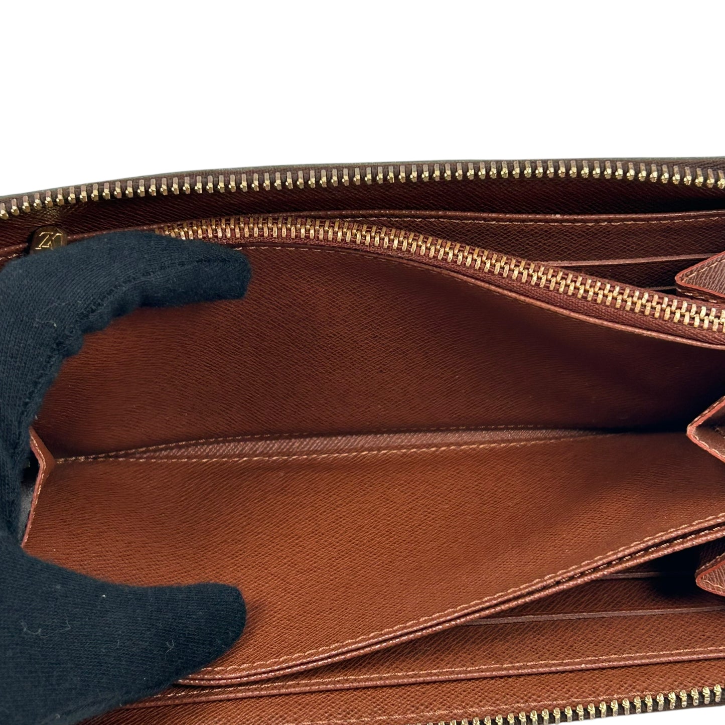 Louis Vuitton Zippy wallet