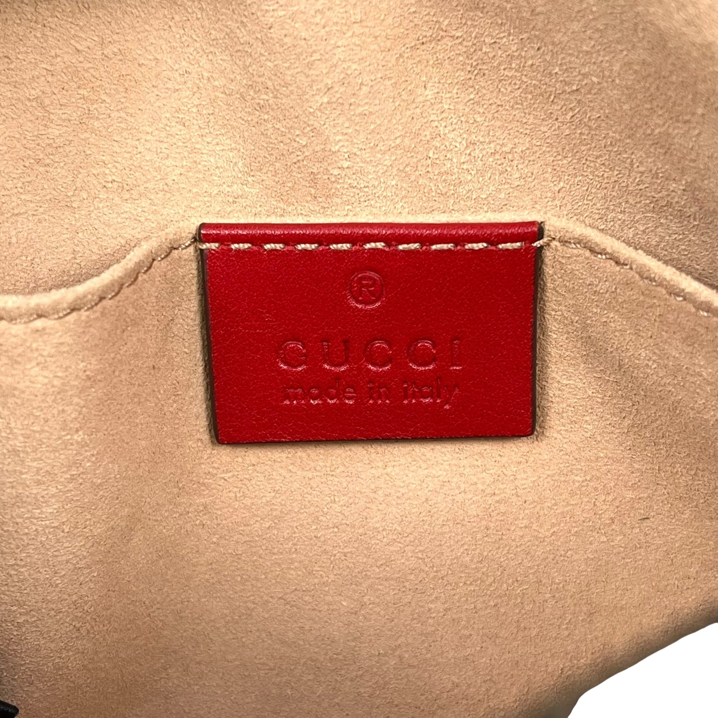 GUCCI GG Marmont Leather Body Bag - Red
