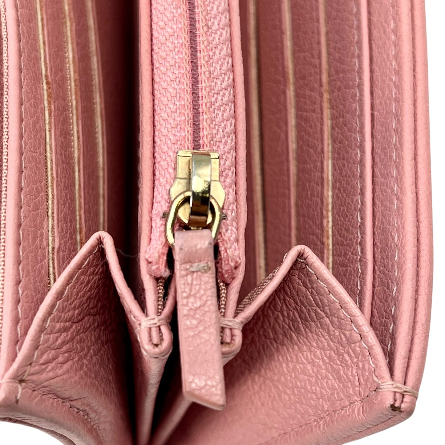 CHANEL Caviar Skin Bi-Fold Long Wallet - Pink
