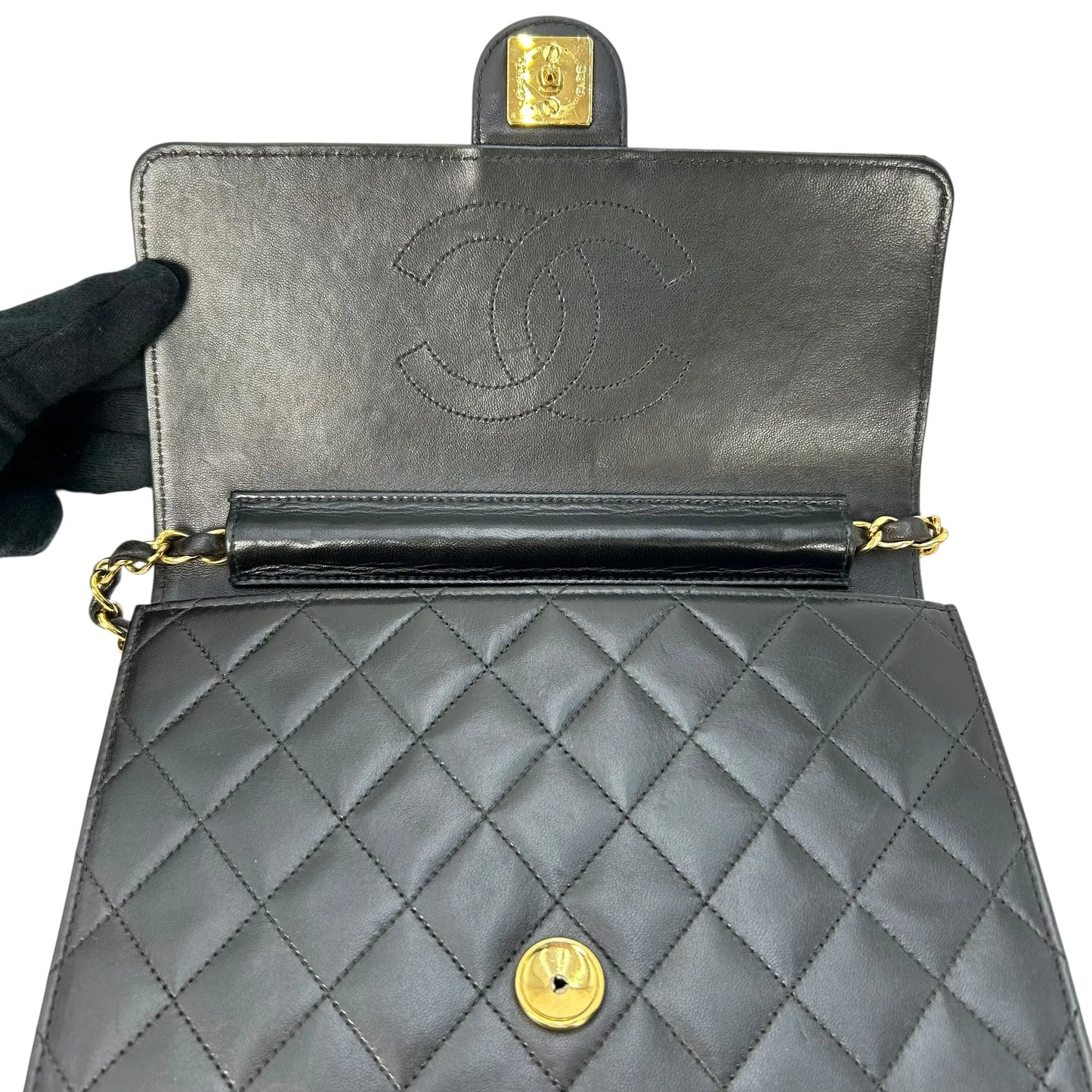 CHANEL Matelasse Lambskin Chain Shoulder Bag - Black