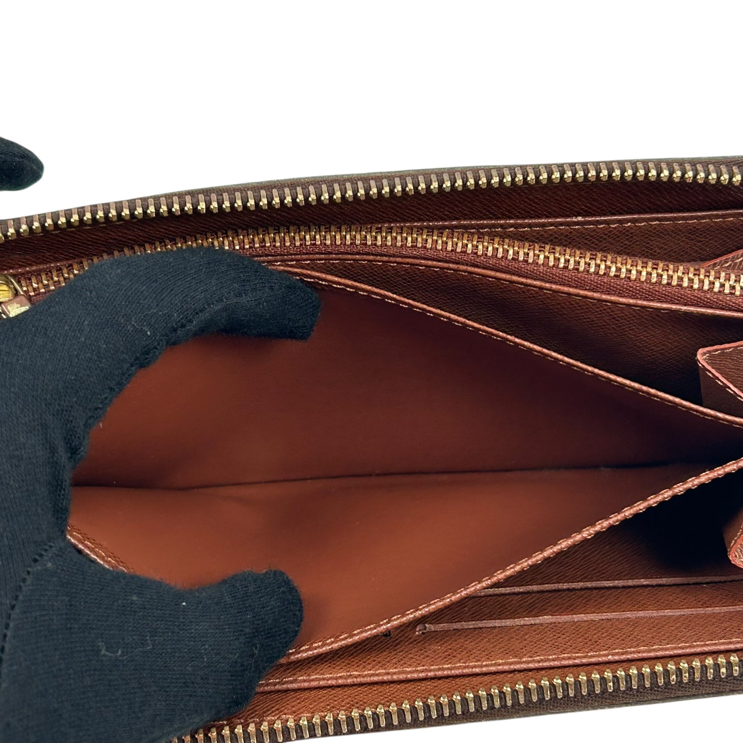 Louis Vuitton Zippy wallet