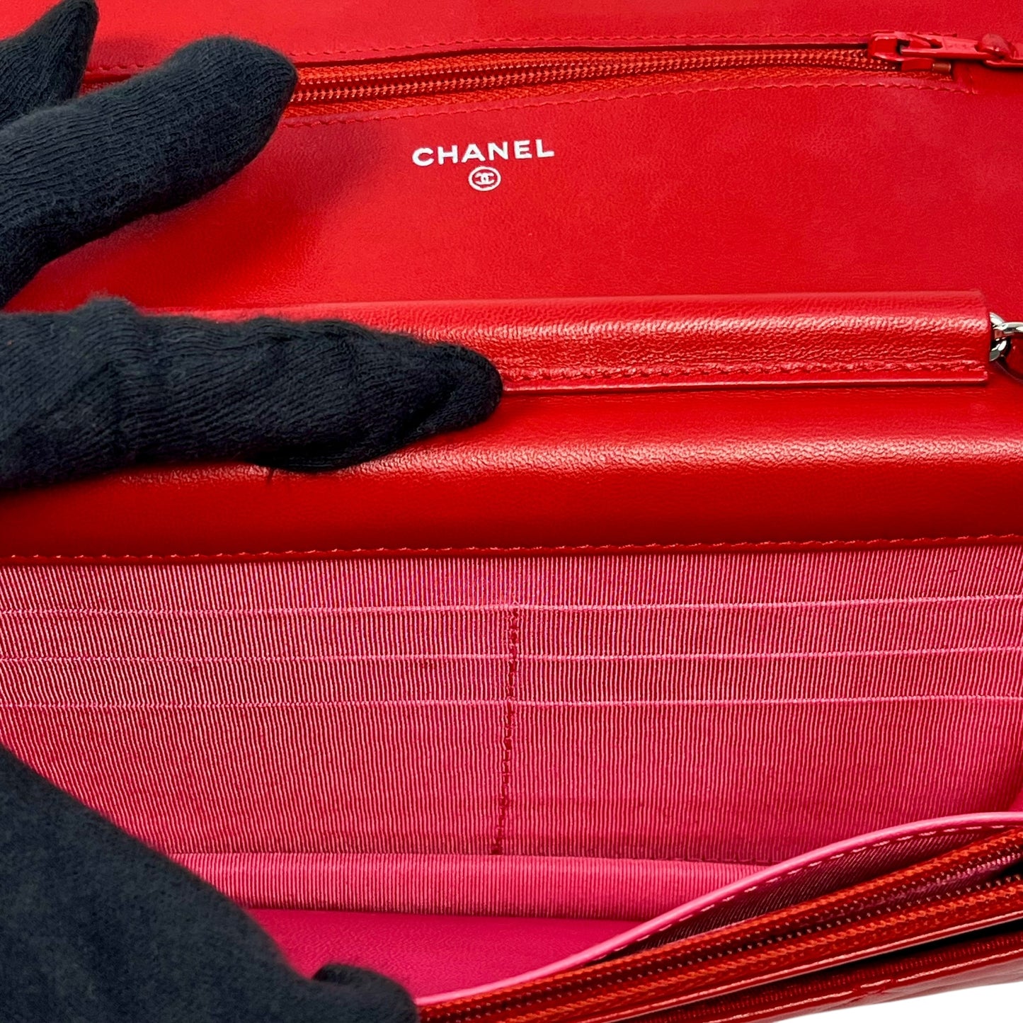CHANEL Matelasse Chain Wallet Shoulder Bag - Red