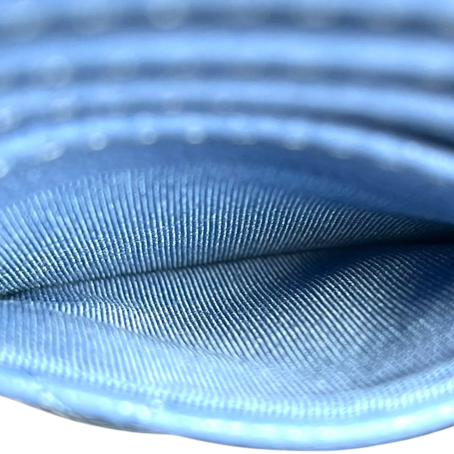 CHANEL Caviarskin Classic Zipped Coin Case - Blue