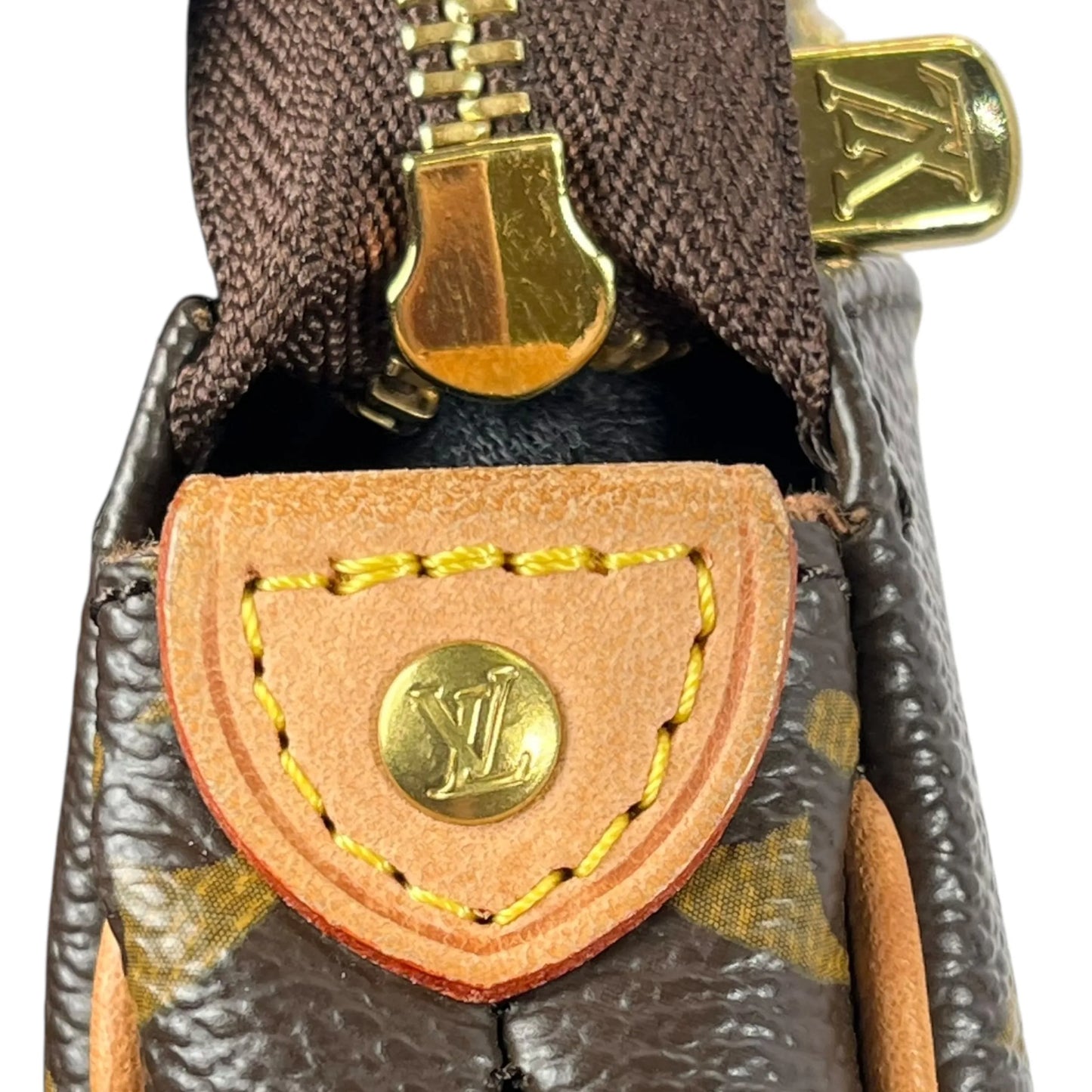 LOUIS VUITTON Eva Clutch Monogram Canvas Shoulder Bag - Brown